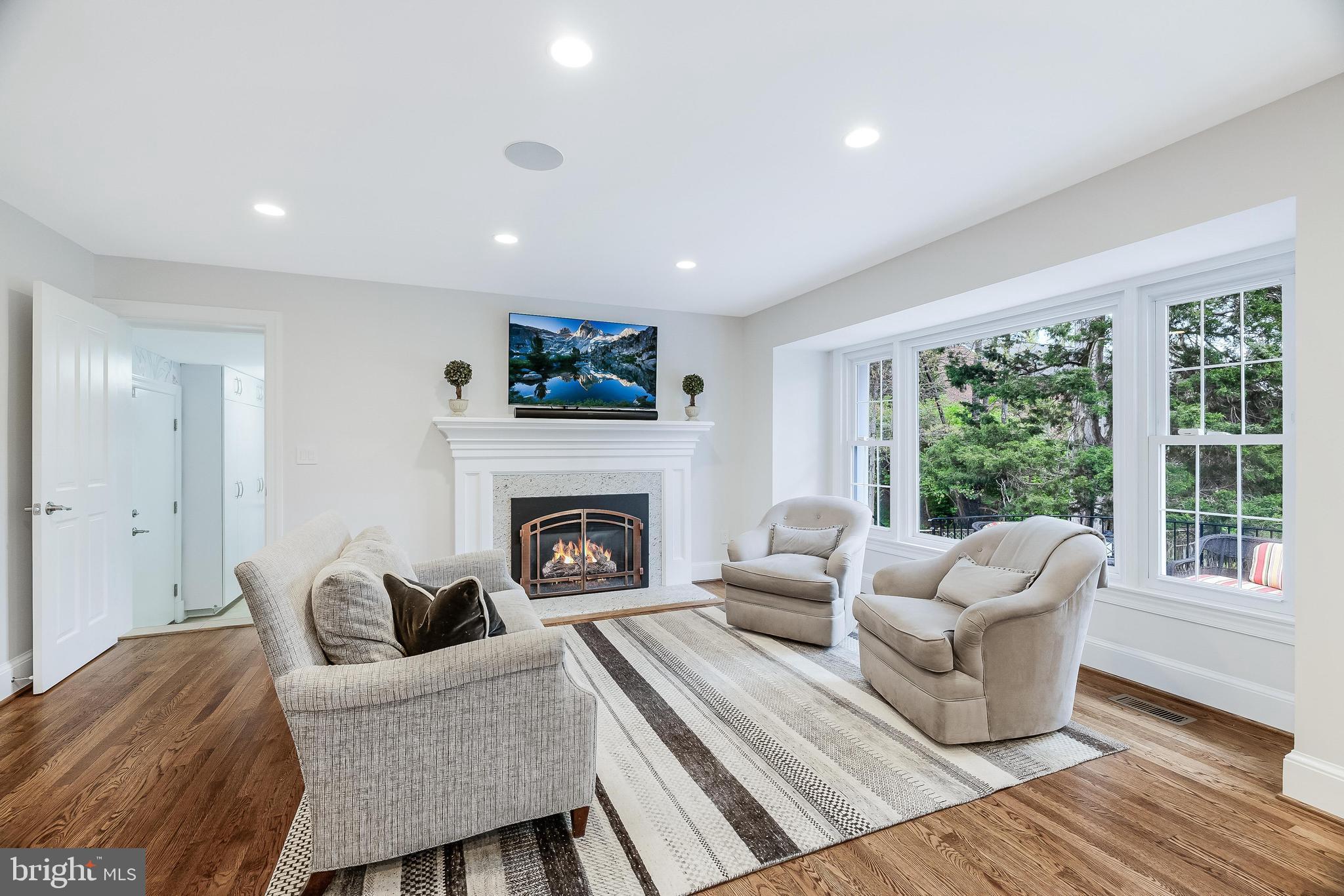 LYNWOOD - Residential