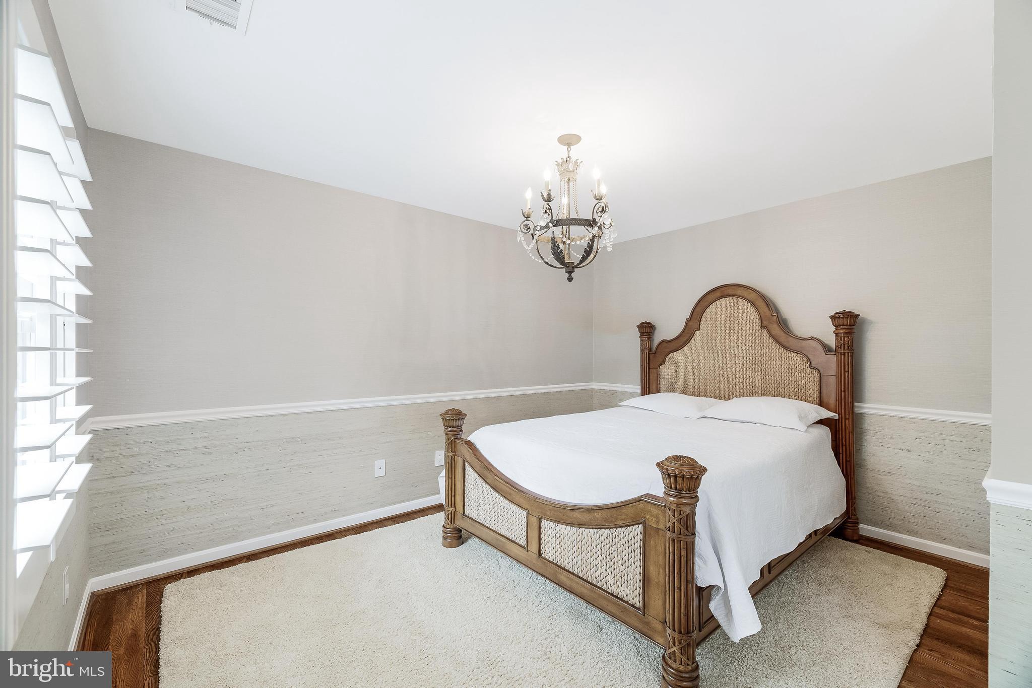 LYNWOOD - Residential