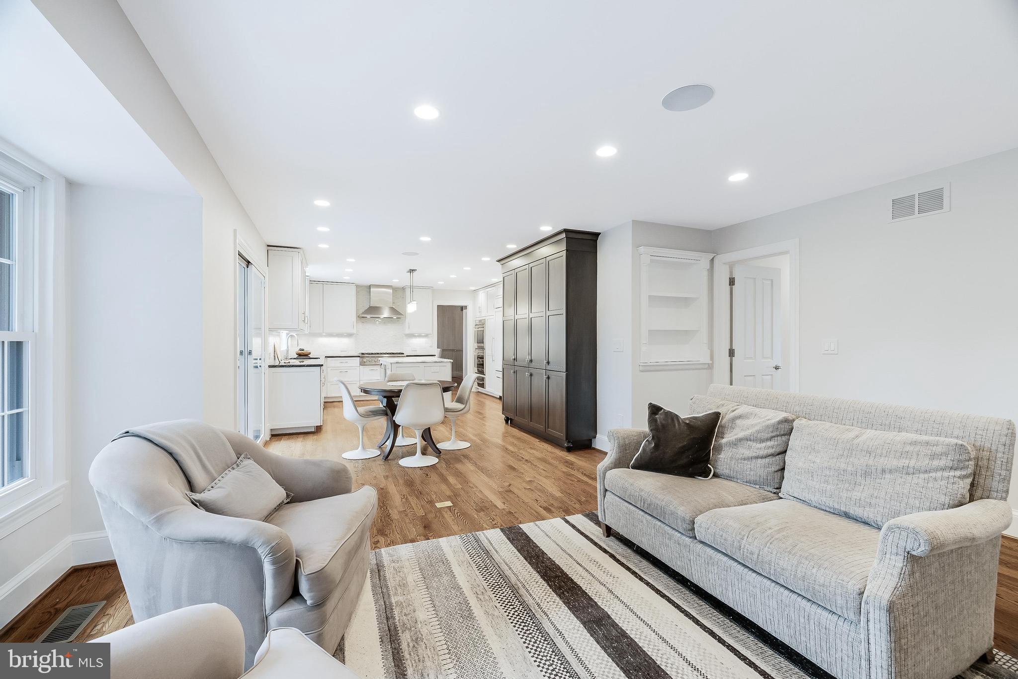 LYNWOOD - Residential