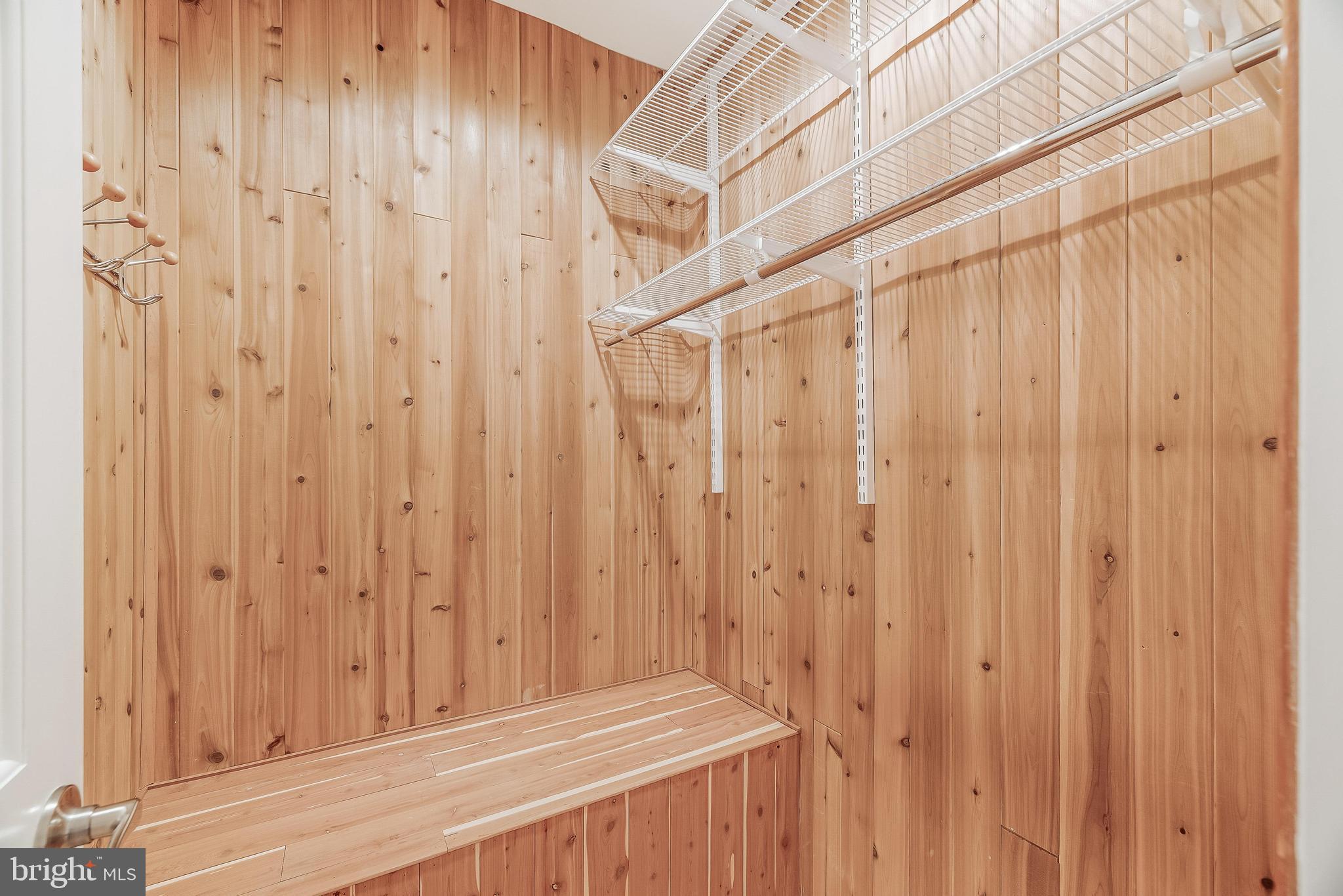 LYNWOOD - Residential