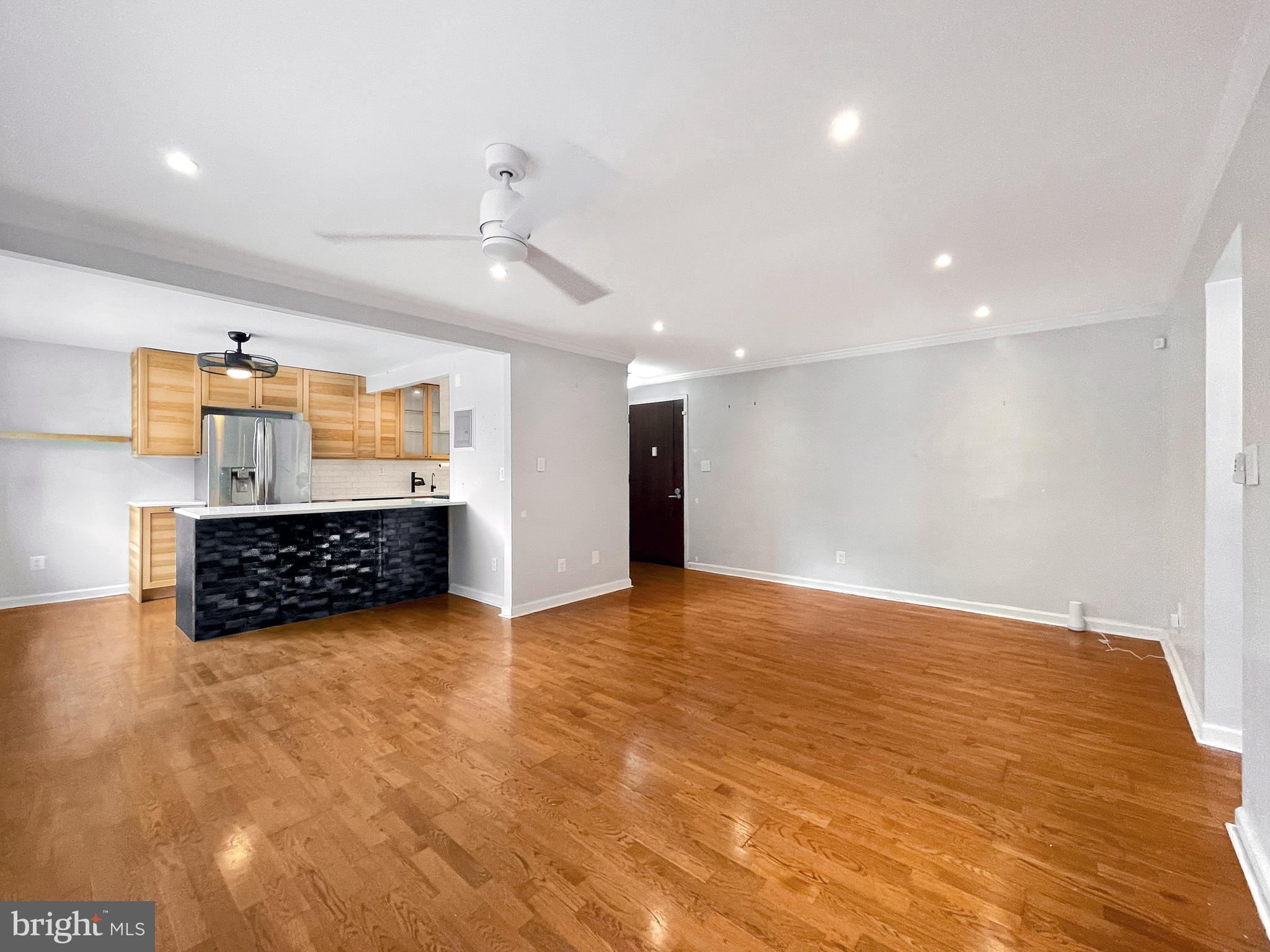 2725 39TH STREET NW 2O9