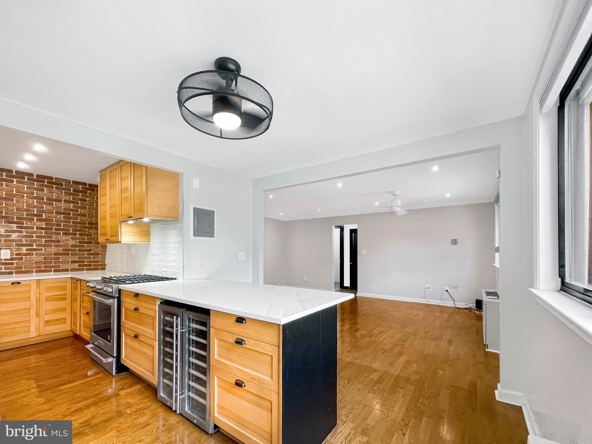 2725 39TH STREET NW 2O9