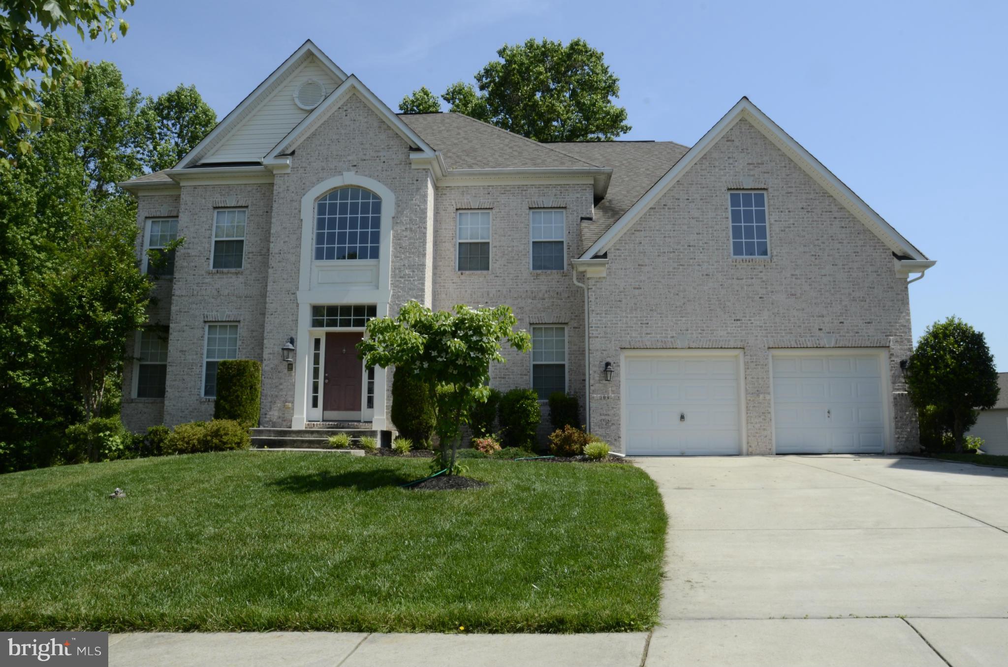 EQUESTRIAN ESTATES - Residential