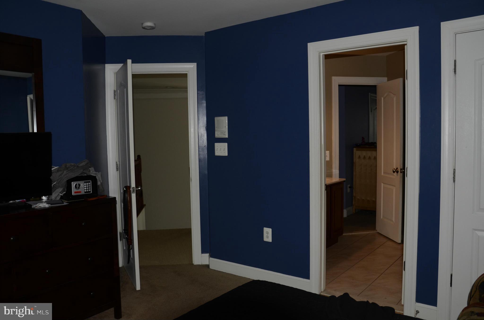 EQUESTRIAN ESTATES - Residential