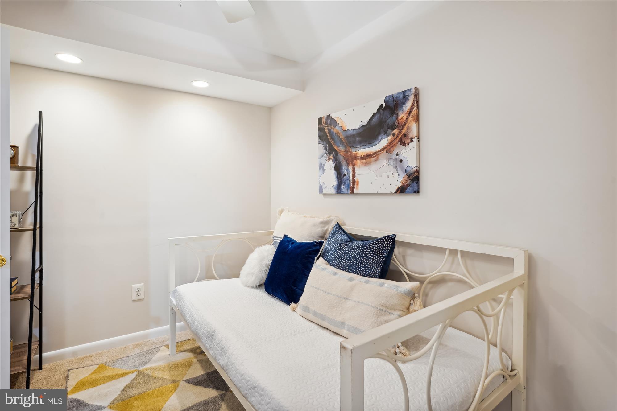 BEL PRE WOODS - Residential