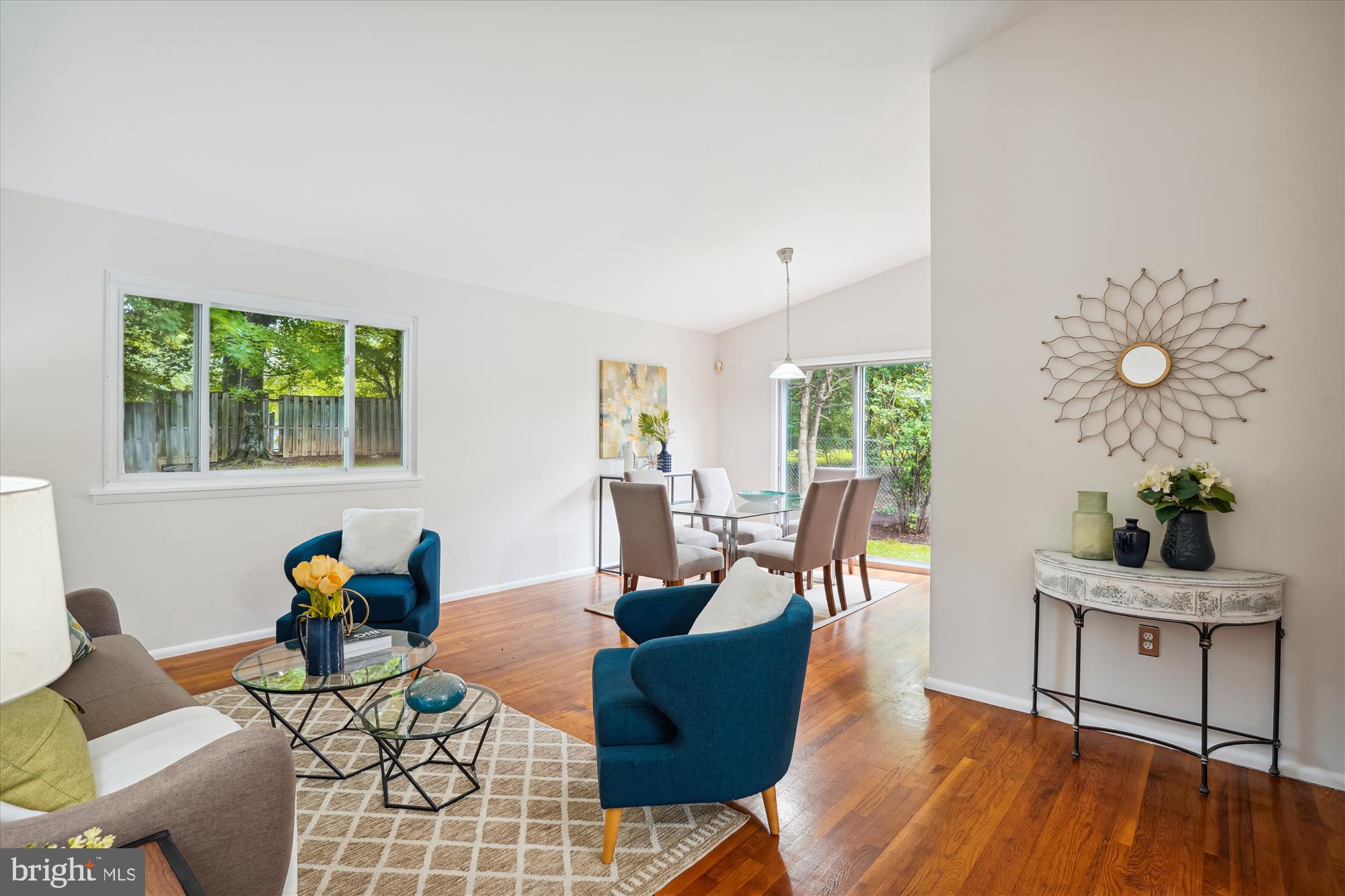 BEL PRE WOODS - Residential