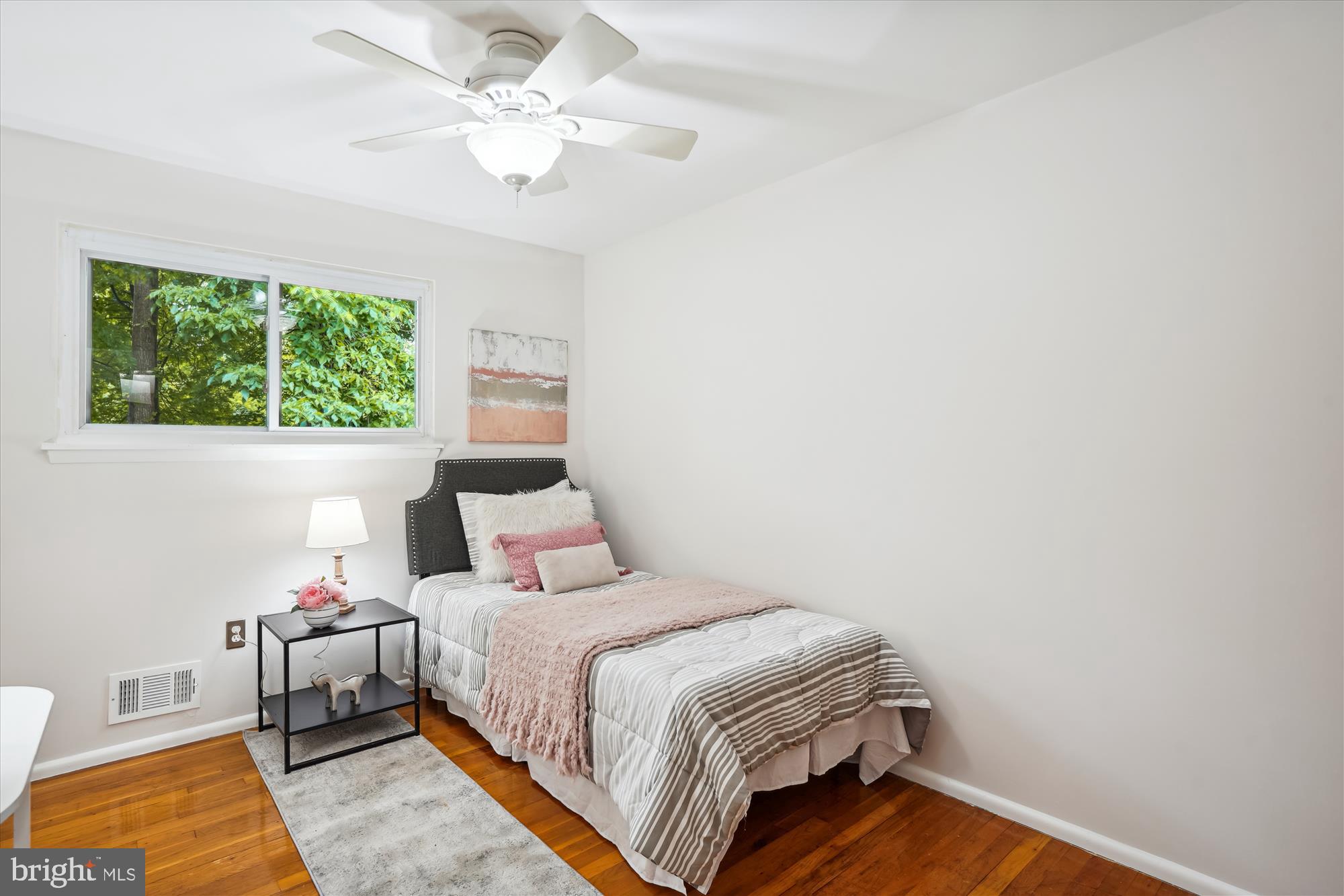 BEL PRE WOODS - Residential