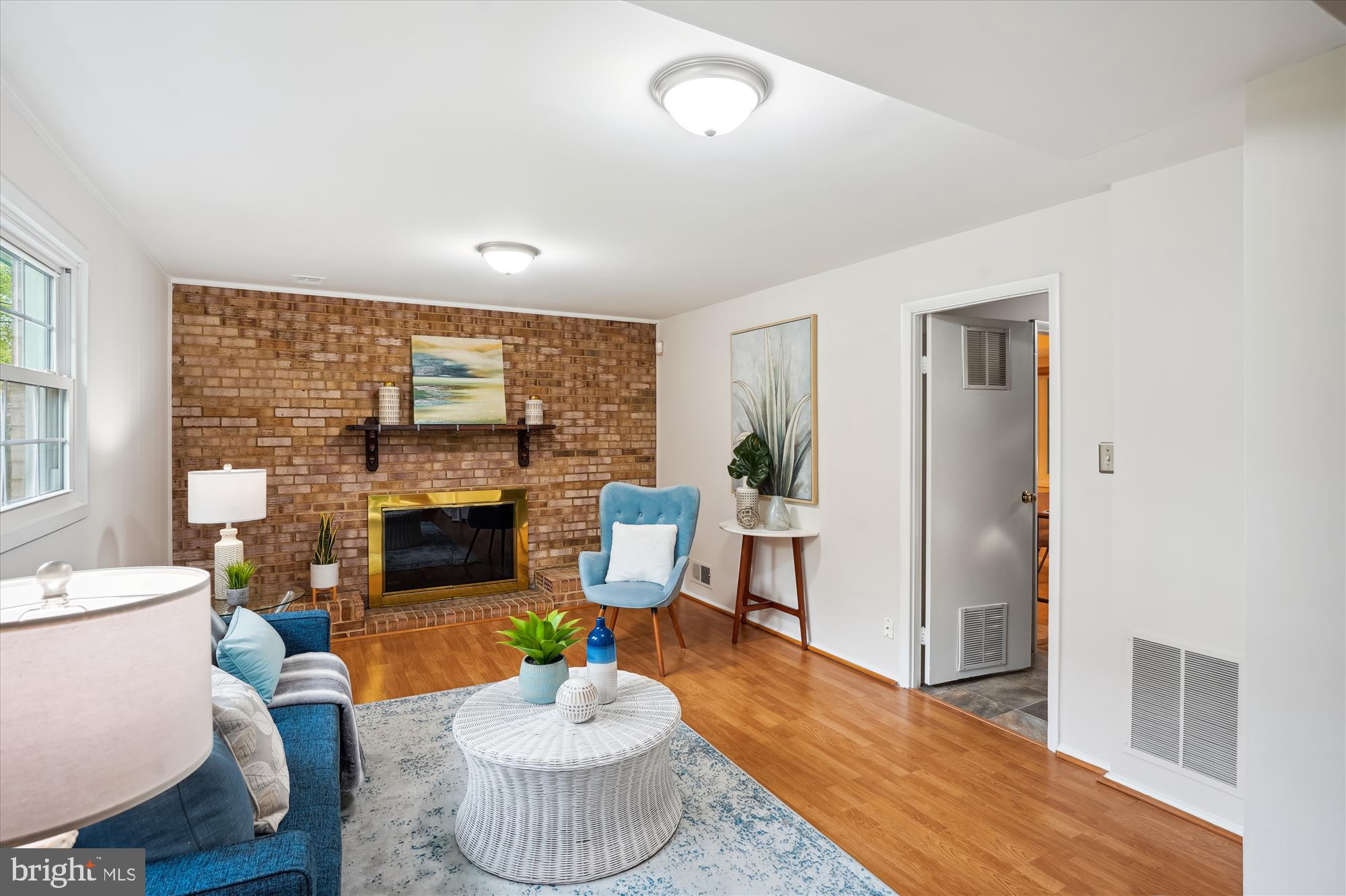 BEL PRE WOODS - Residential