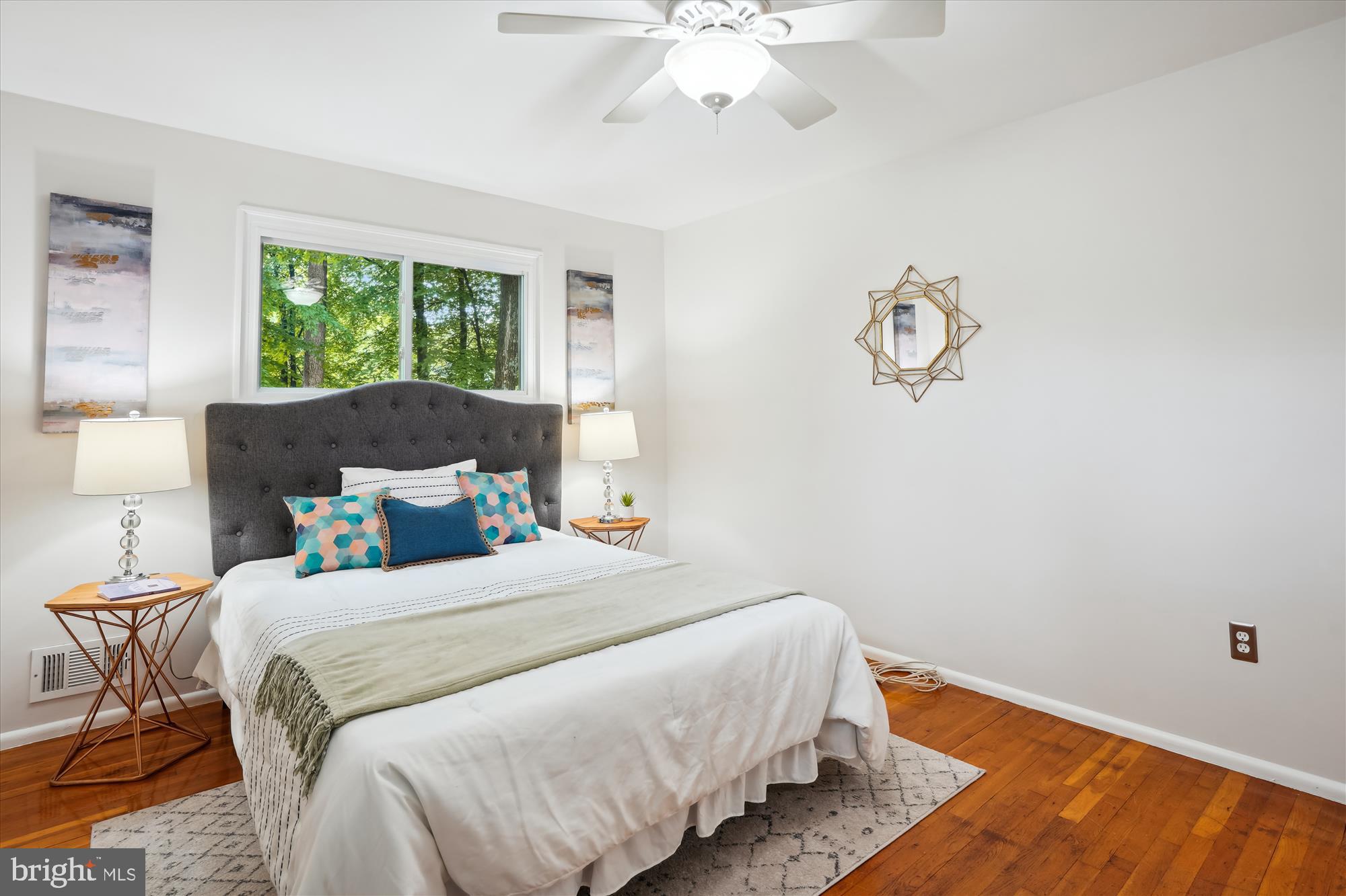 BEL PRE WOODS - Residential