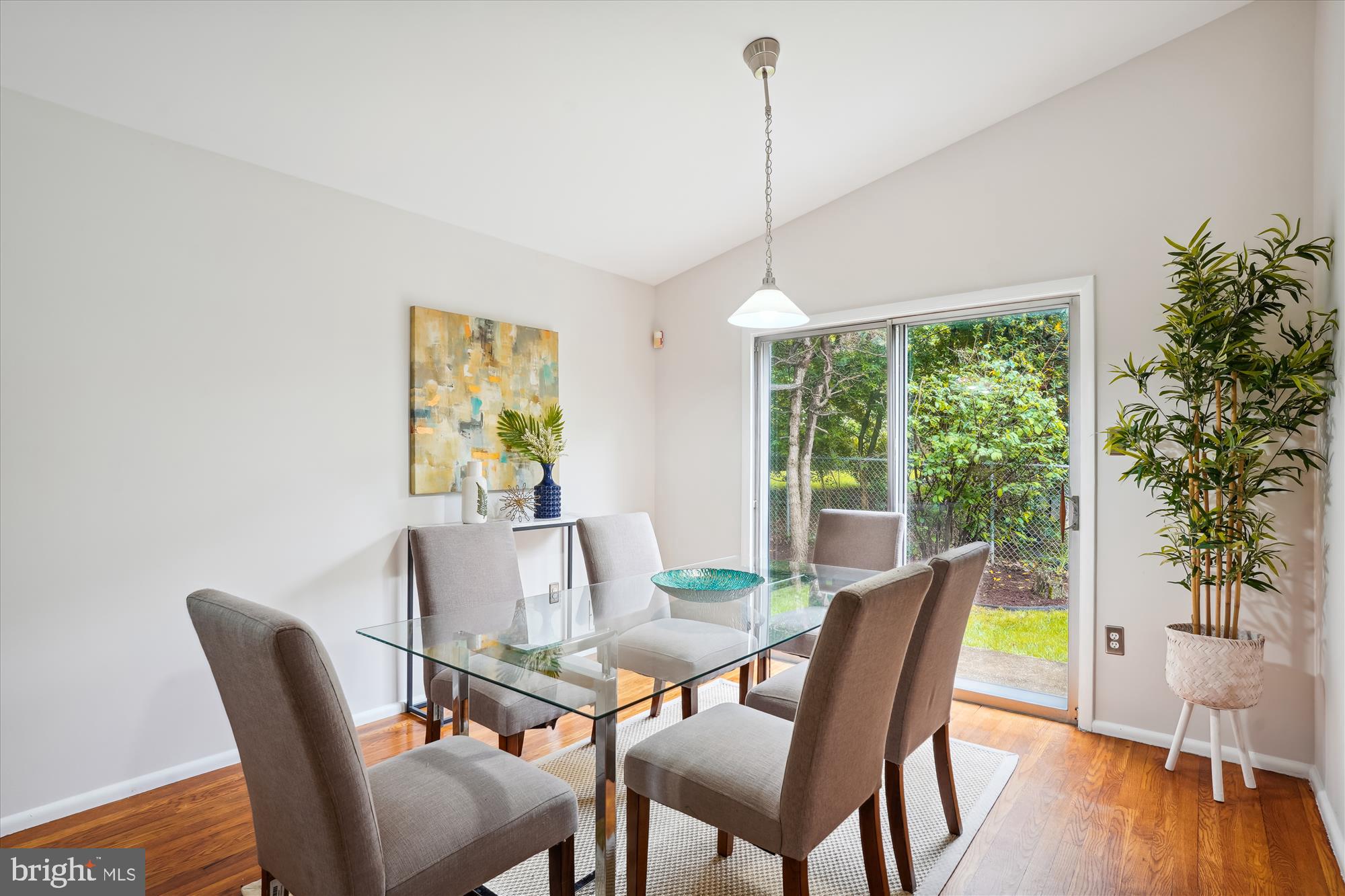 BEL PRE WOODS - Residential