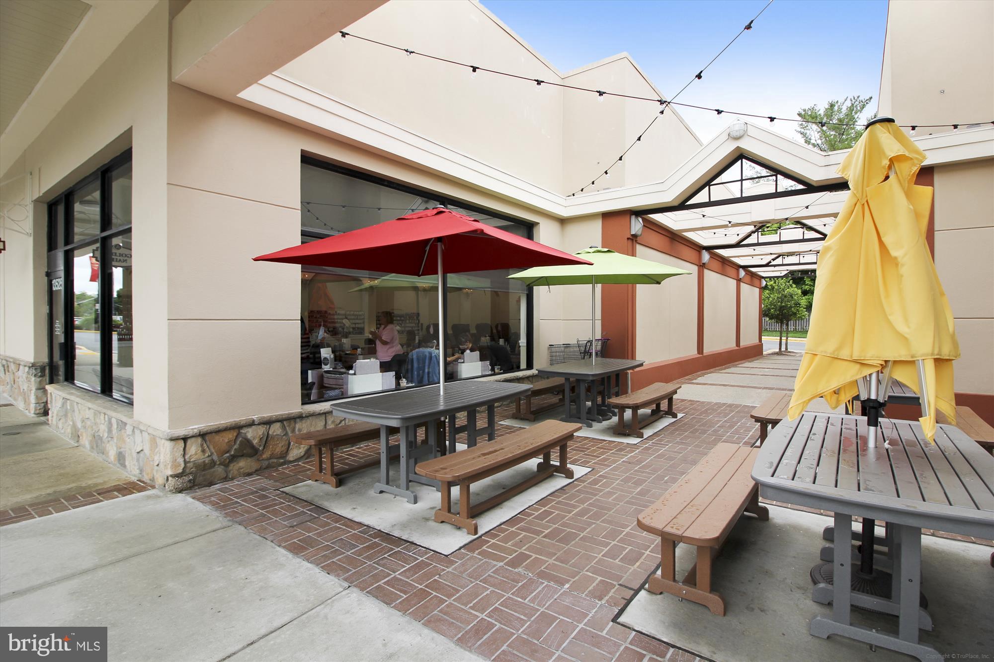 BEL PRE WOODS - Residential