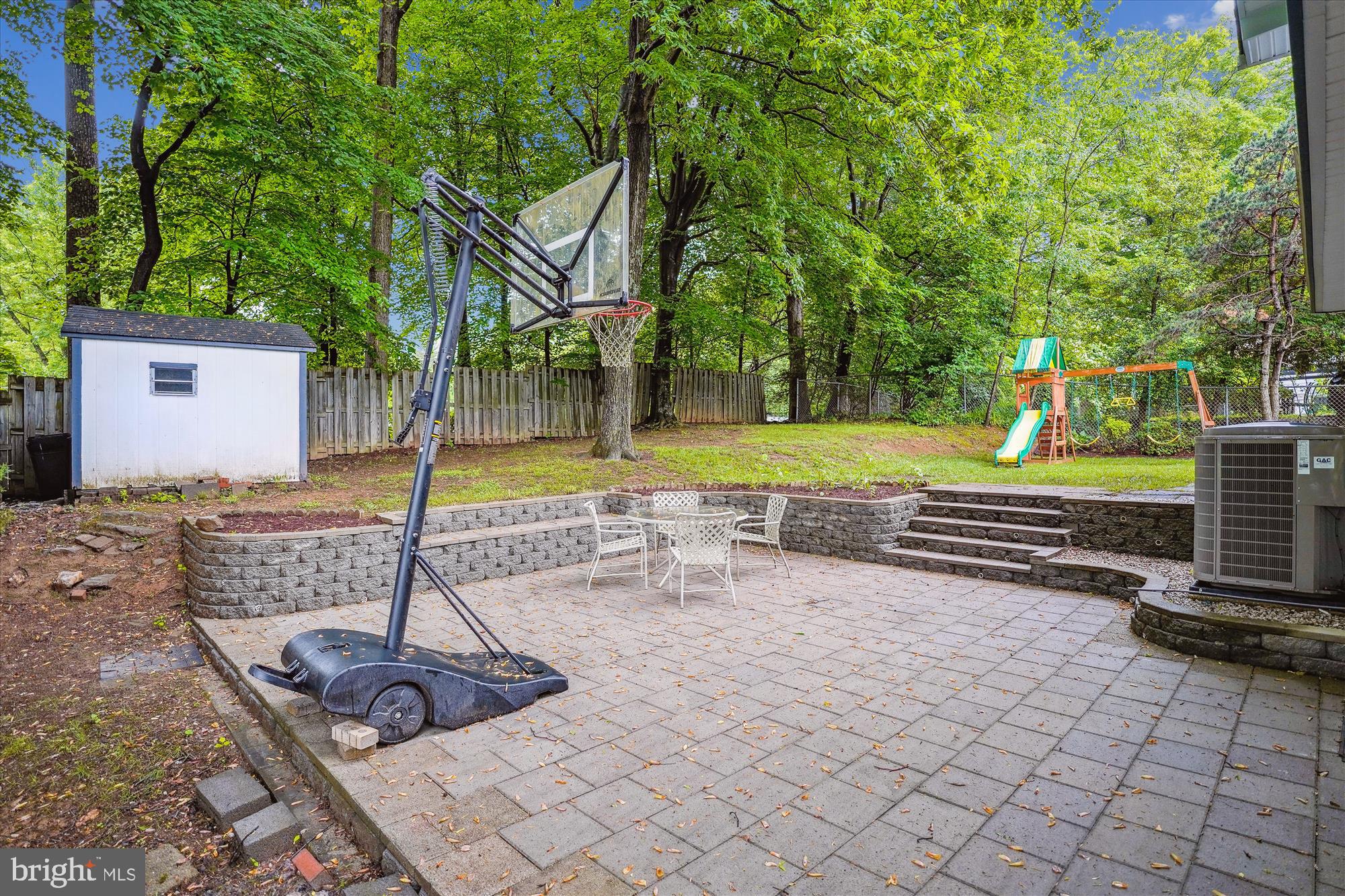 BEL PRE WOODS - Residential