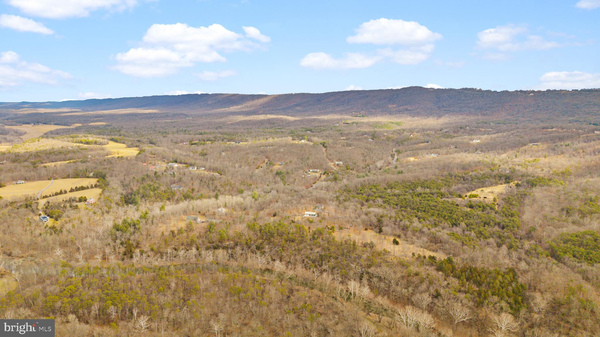 BUCK HILL VIEW - Residential