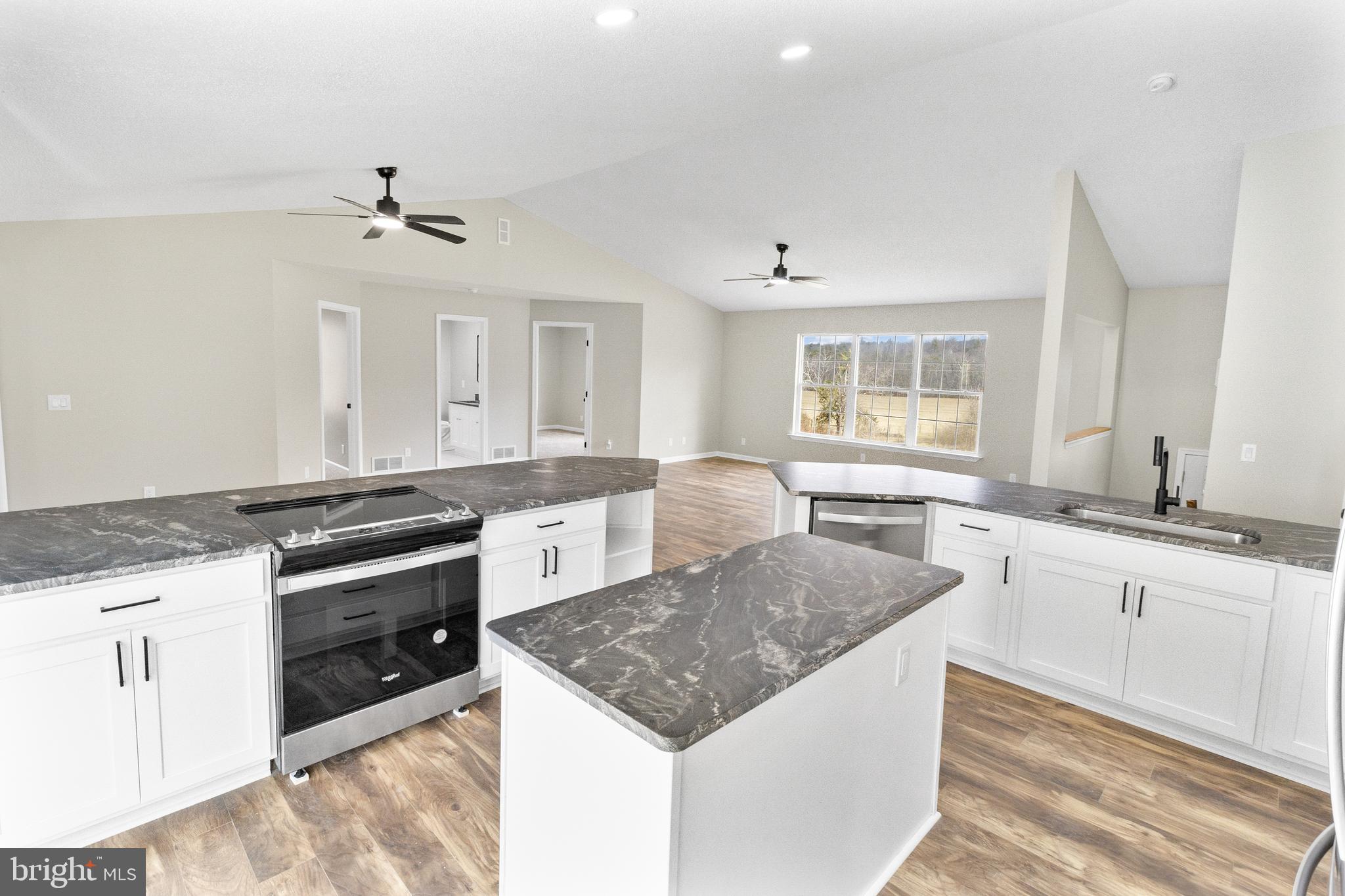 BUCK HILL VIEW - Residential