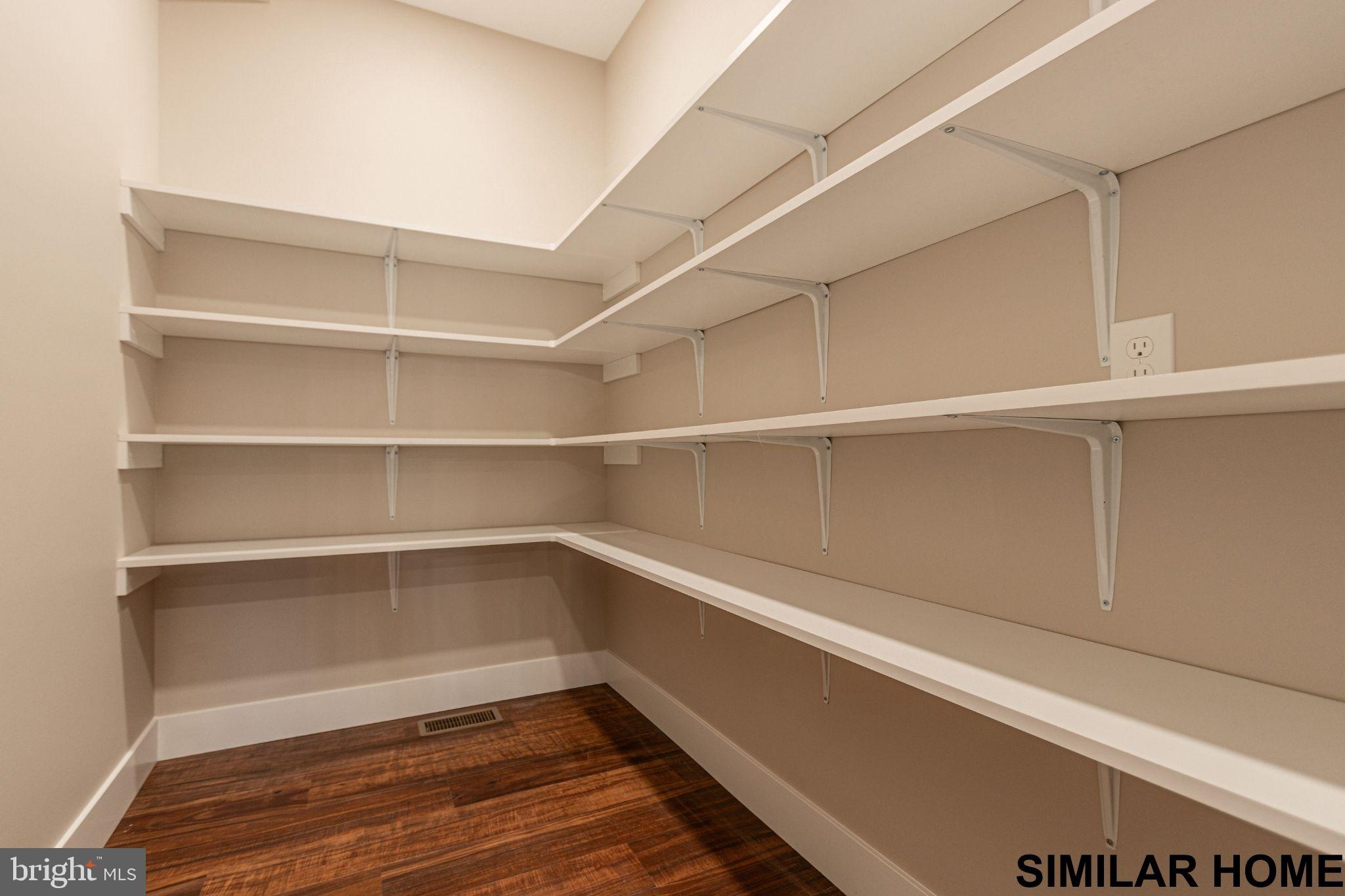 FARMBROOKE MEADOWS - Residential