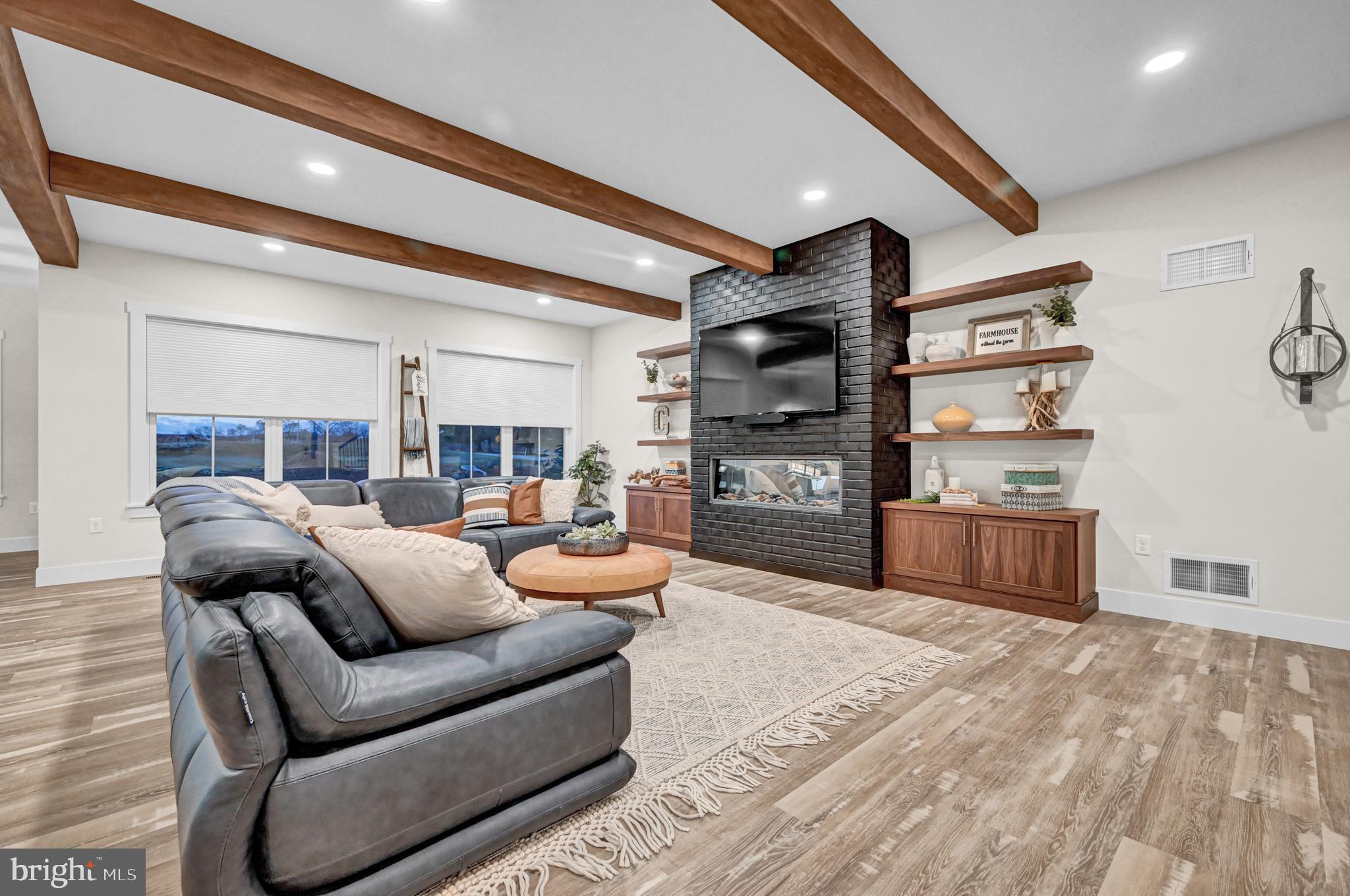 FARMBROOKE MEADOWS - Residential