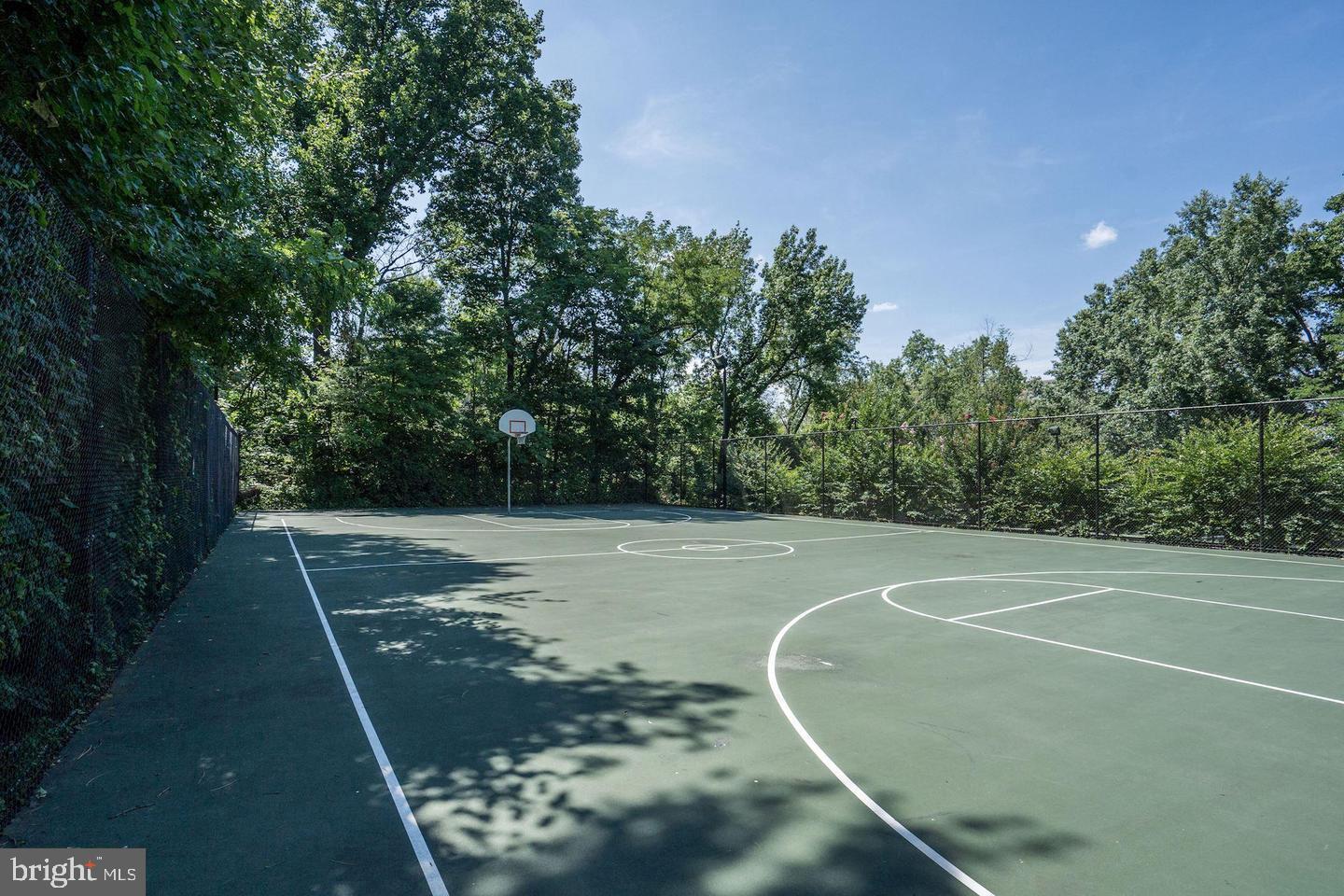 PARKFAIRFAX - Residential Lease