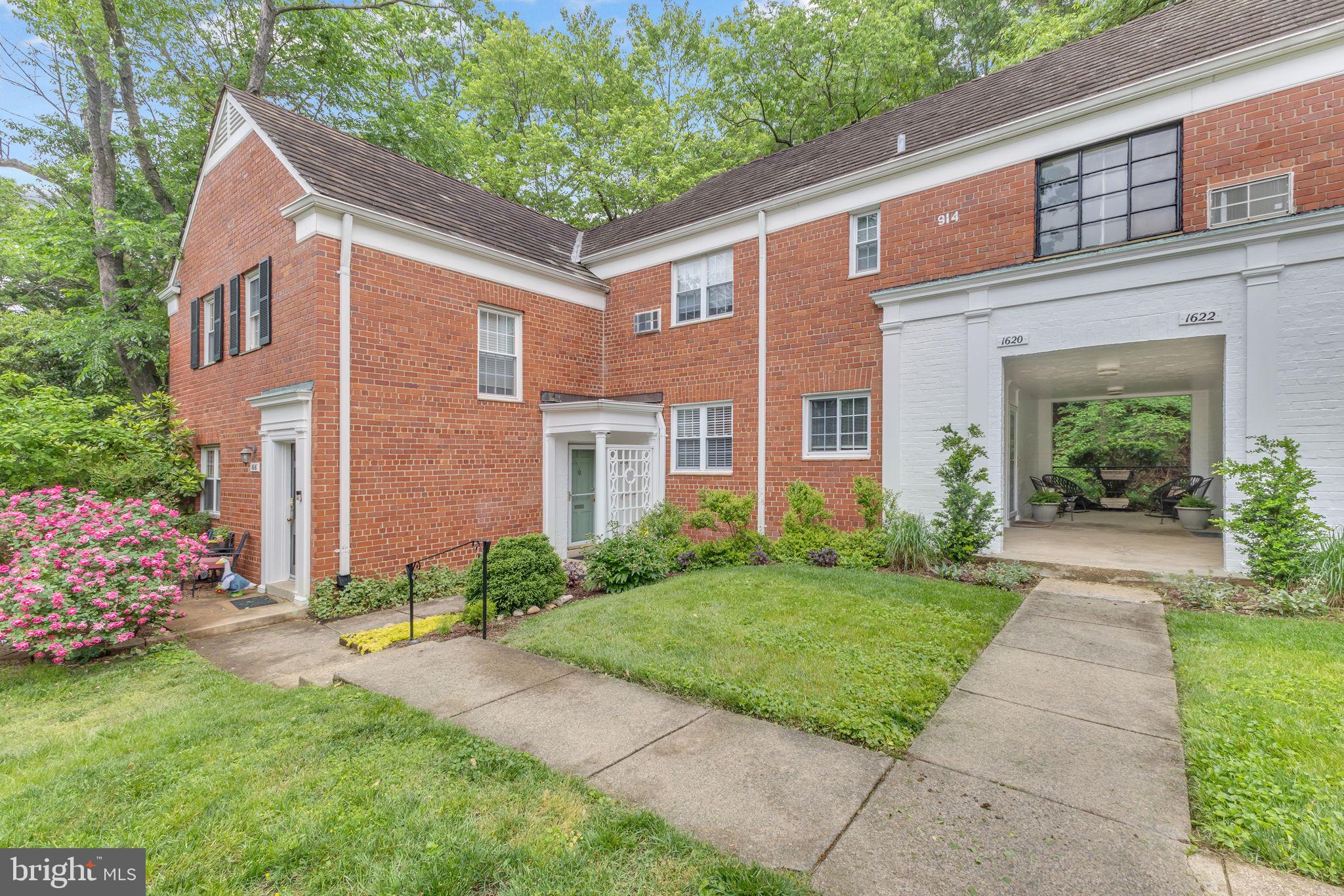 PARKFAIRFAX - Residential Lease