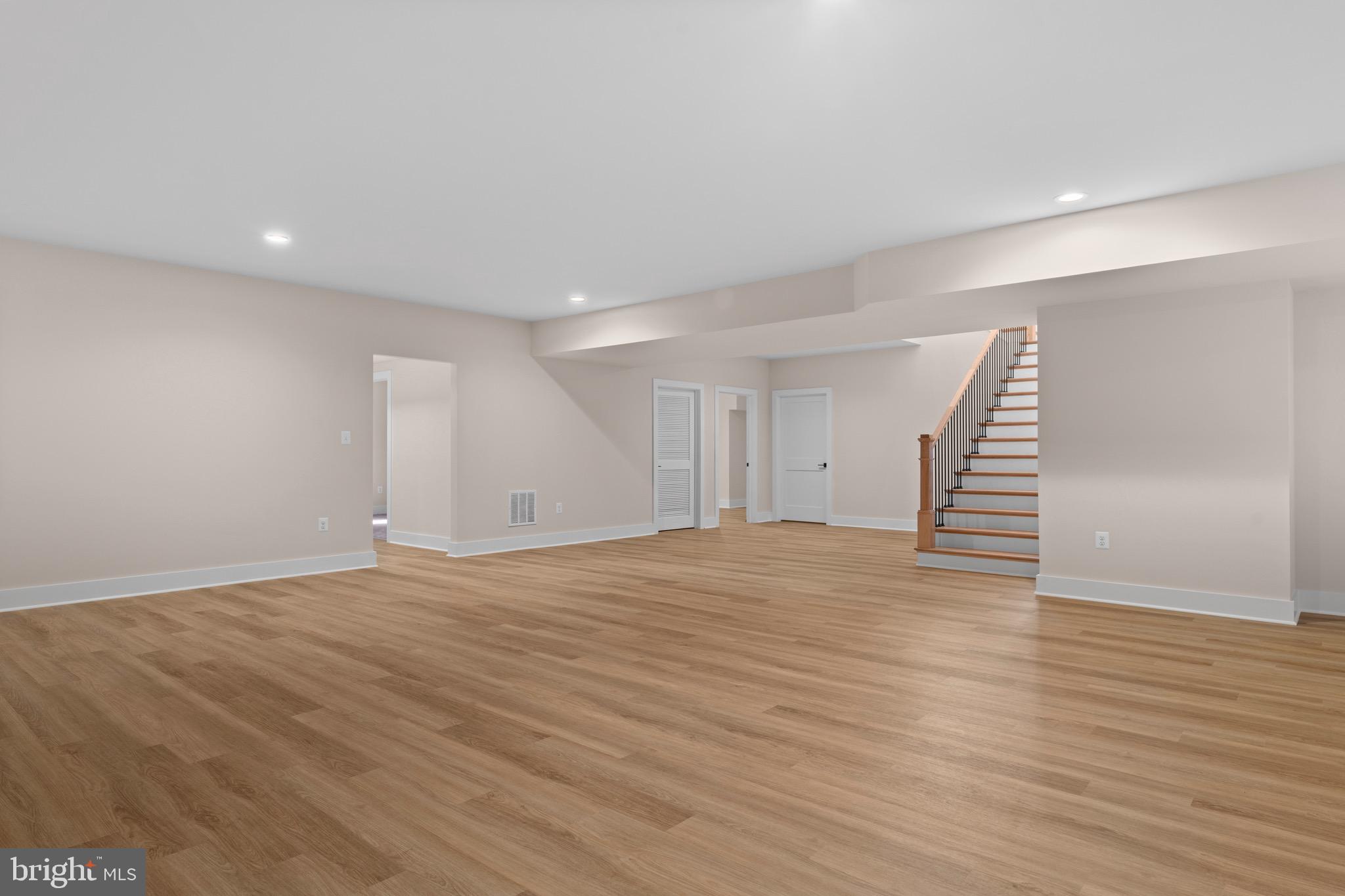 LOCUST HILL - Residential