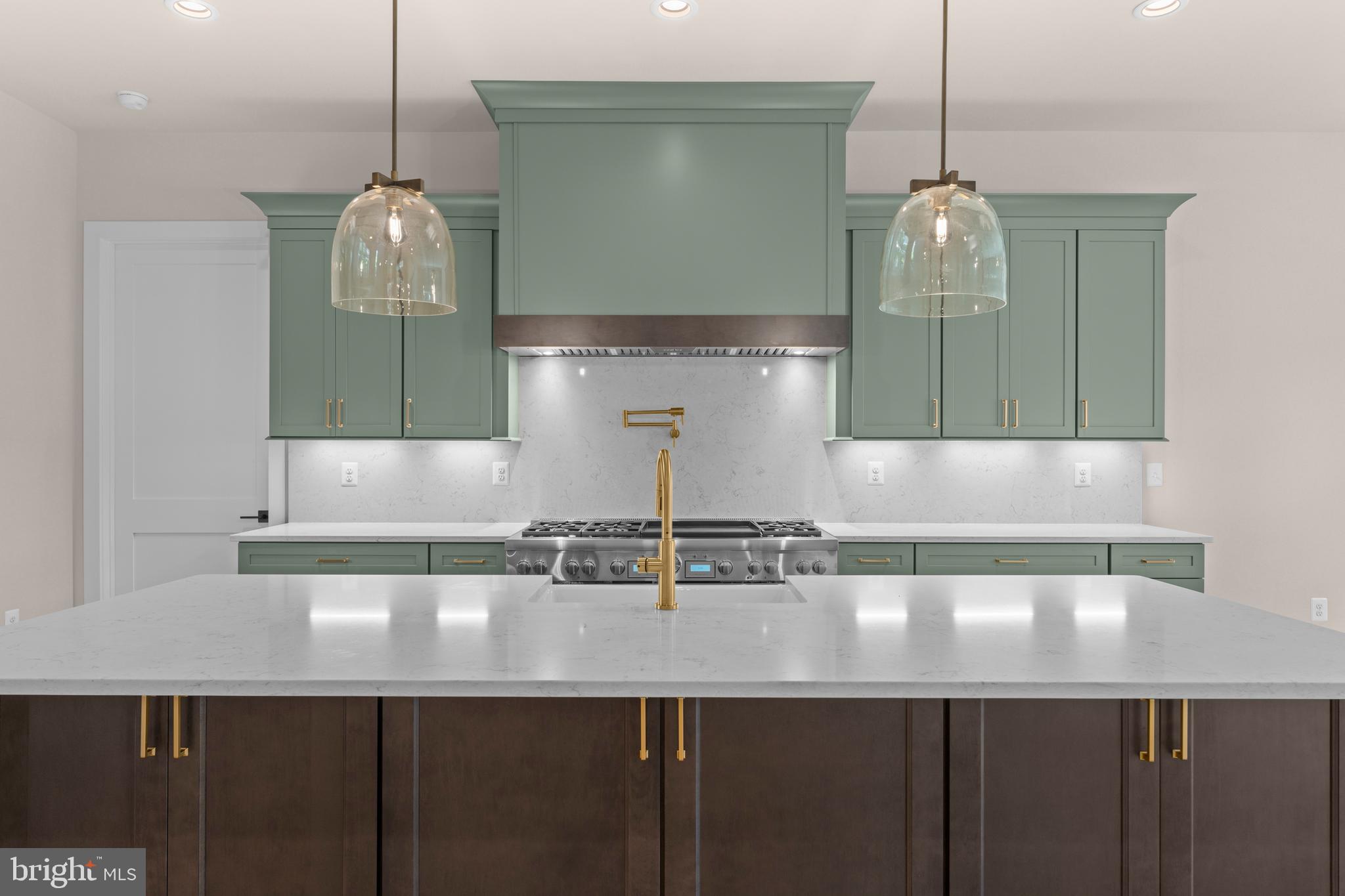 LOCUST HILL - Residential