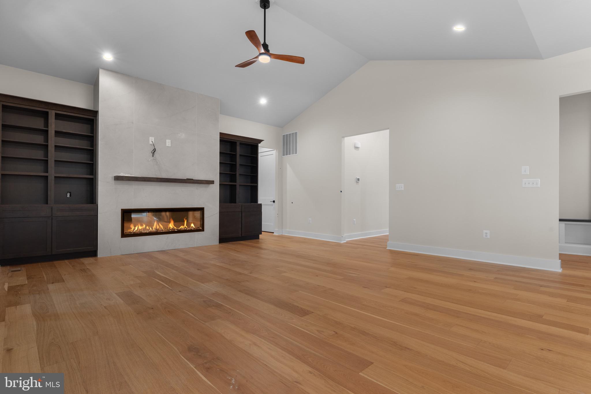 LOCUST HILL - Residential