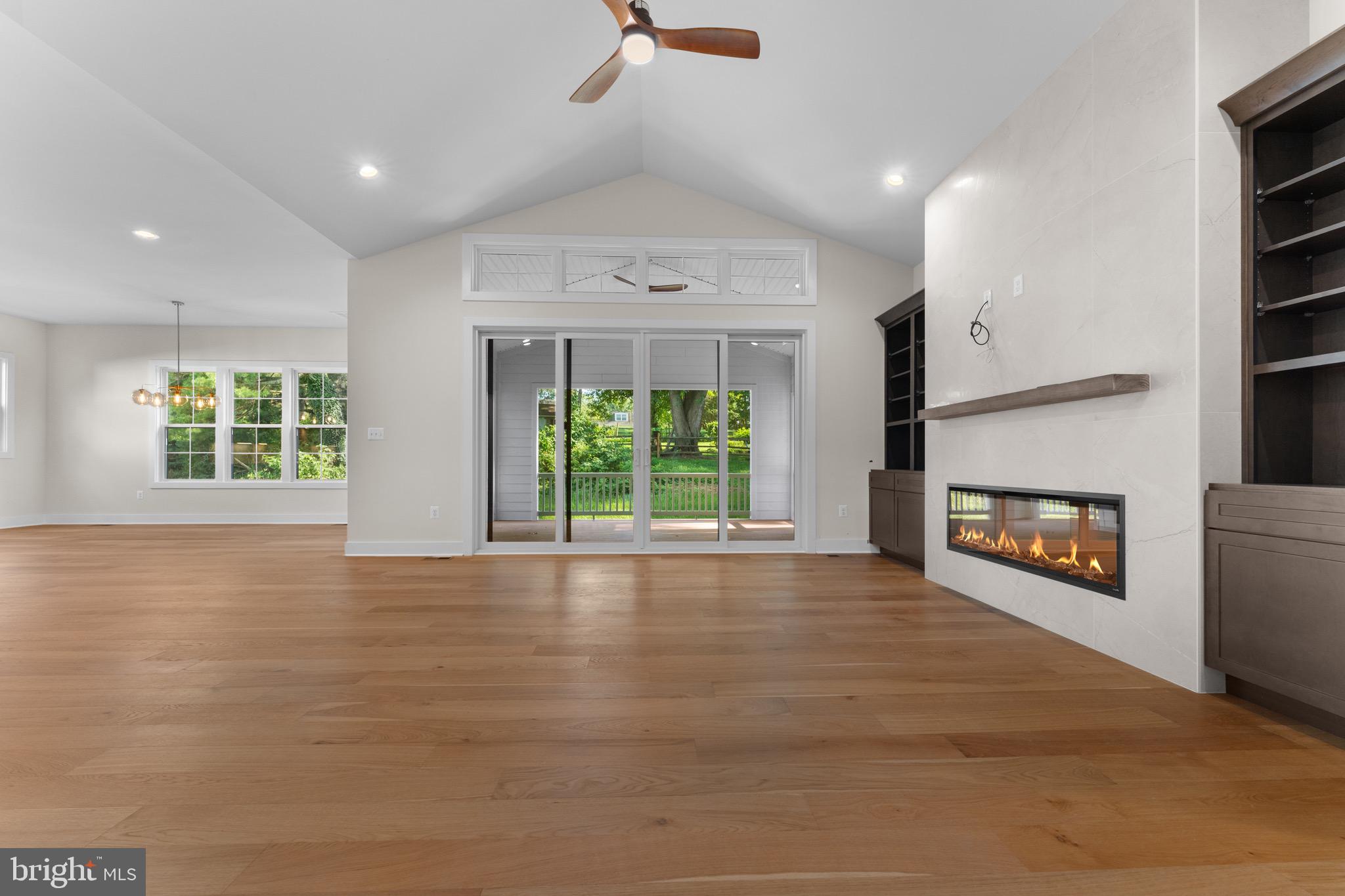 LOCUST HILL - Residential