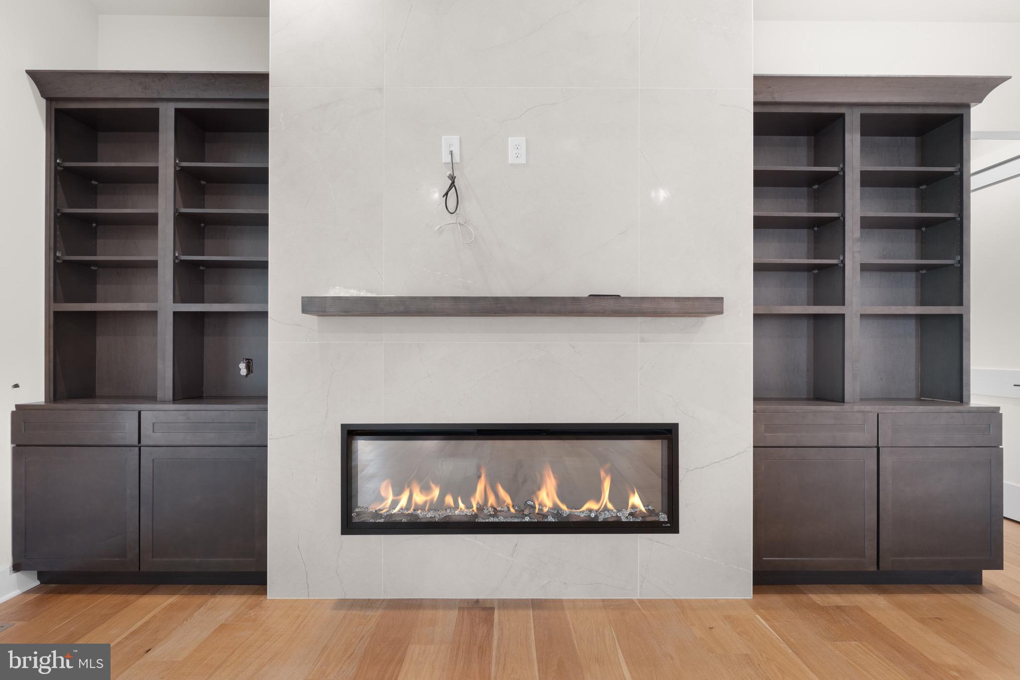 LOCUST HILL - Residential