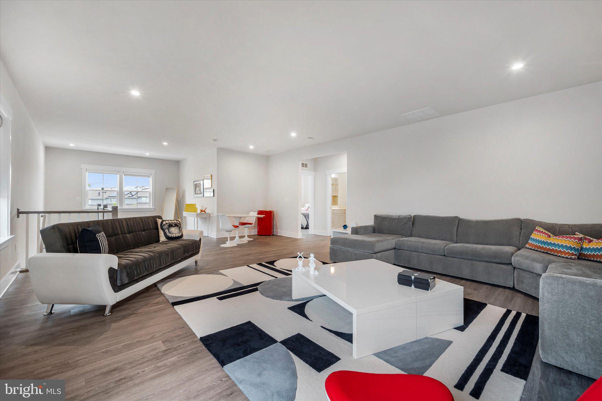 POLAND HILL - Residential