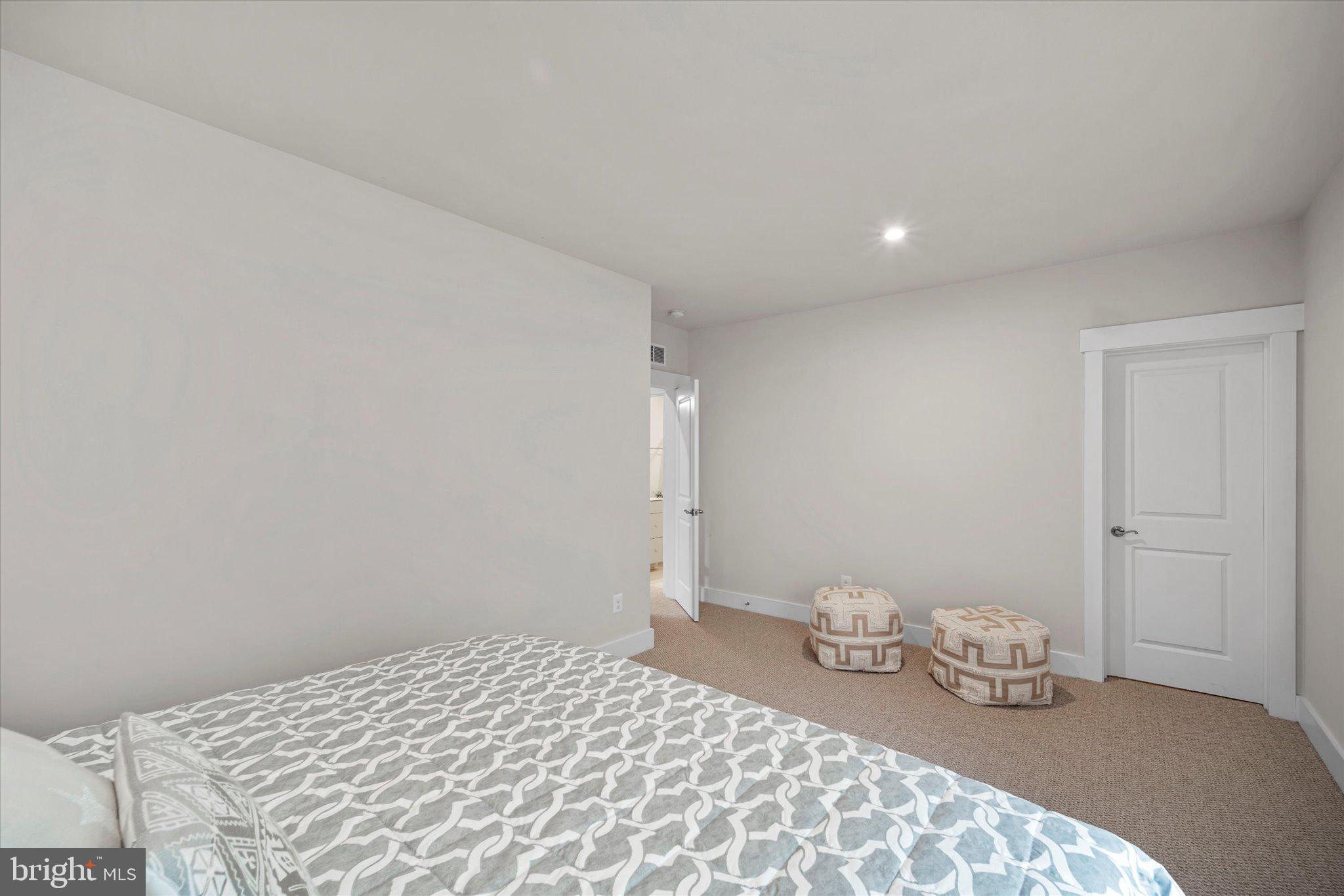 POLAND HILL - Residential