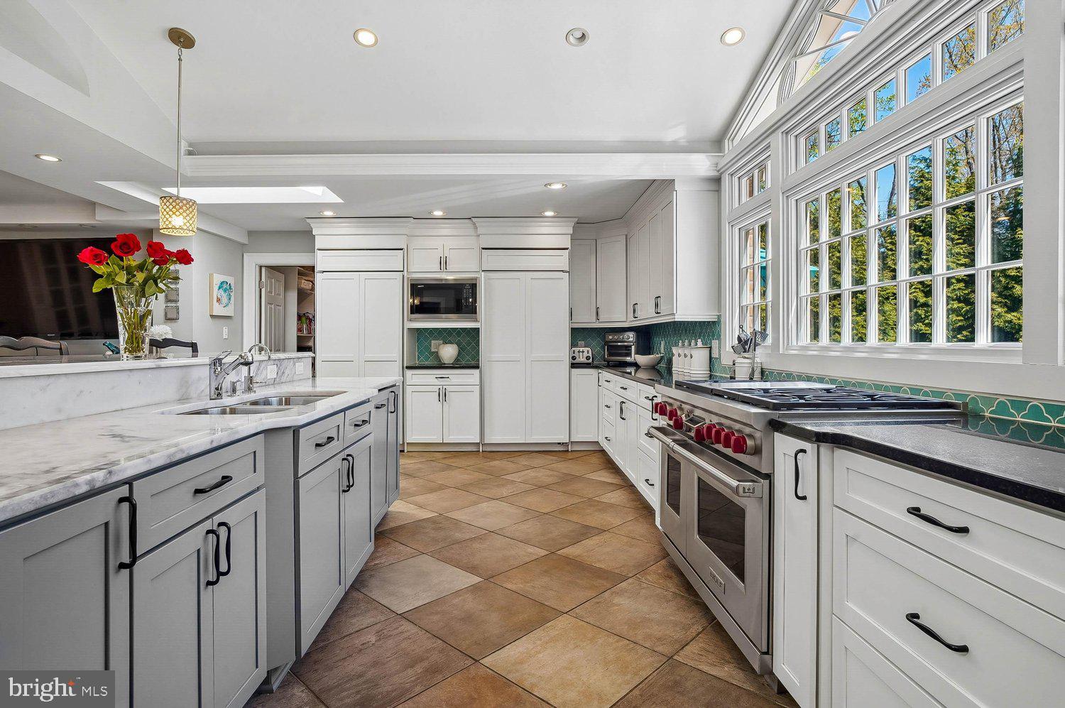 BELLEVIEW ESTATES - Residential