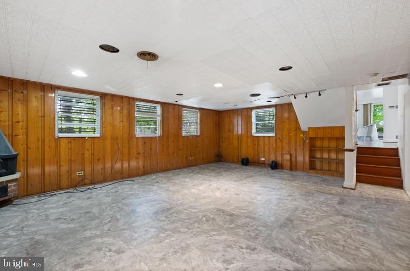 ORIGINAL NORTHWOOD - Residential