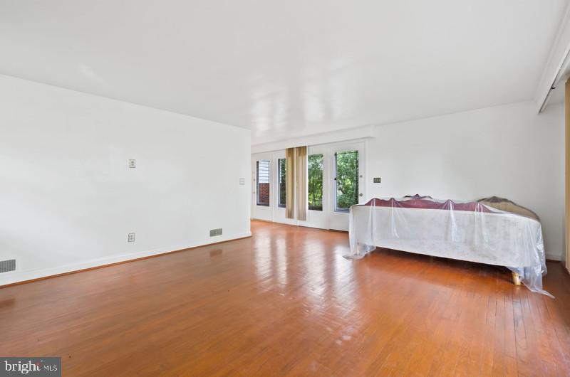 ORIGINAL NORTHWOOD - Residential