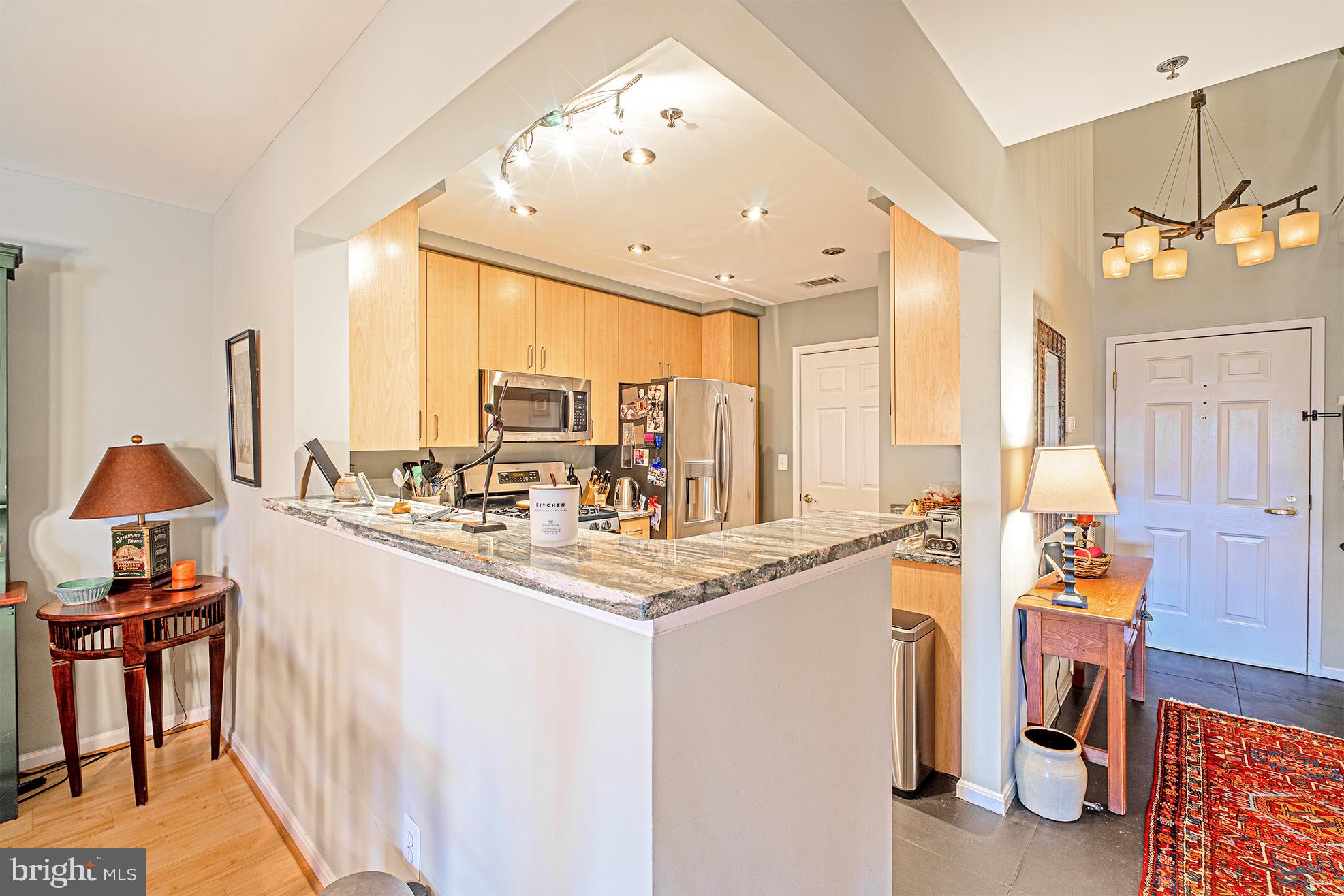 STRATFORD CONDOMINIUMS - Residential Lease