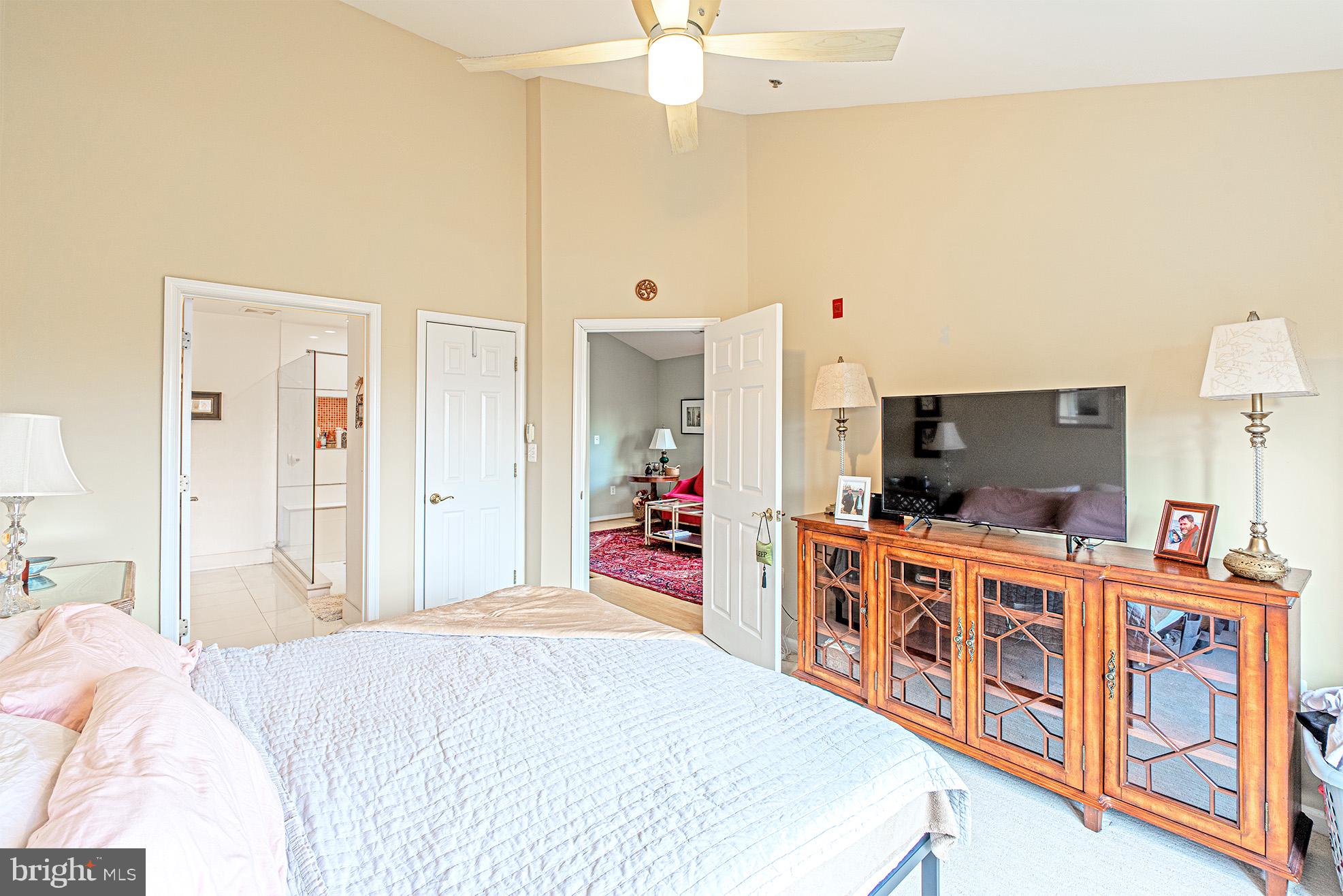 STRATFORD CONDOMINIUMS - Residential Lease