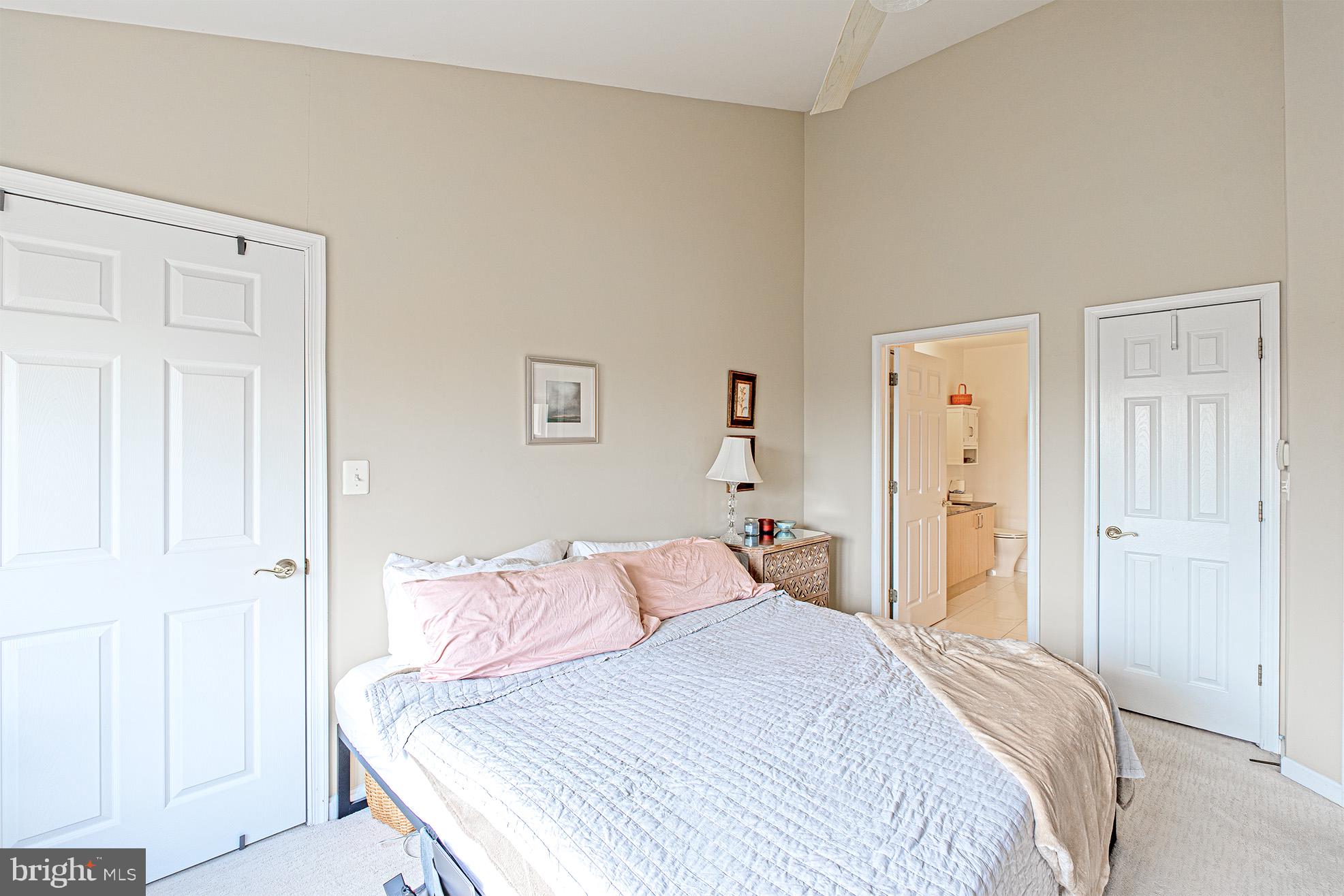 STRATFORD CONDOMINIUMS - Residential Lease