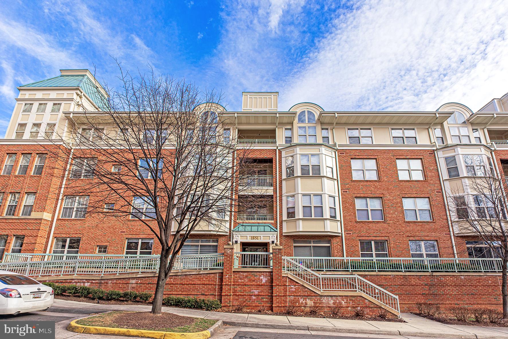 STRATFORD CONDOMINIUMS - Residential Lease