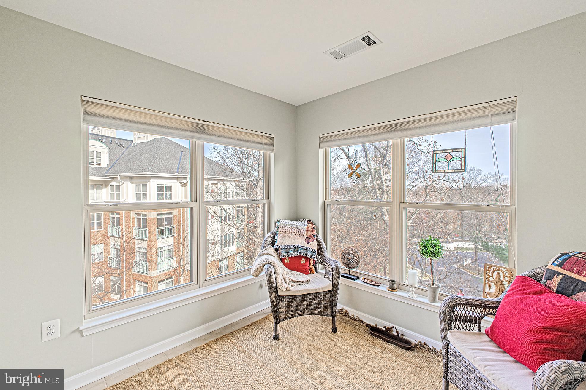 STRATFORD CONDOMINIUMS - Residential Lease