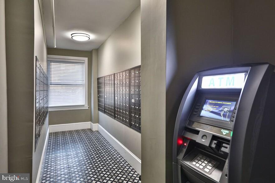 UNIVERSITY CITY - Residential Lease