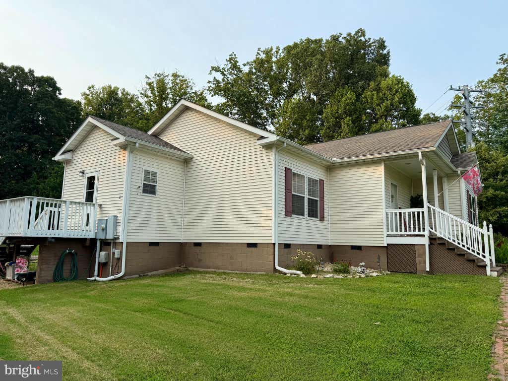 Photo of 14280 Independent Hill Drive, MANASSAS, VA 20112 (MLS # VAPW2125584)
