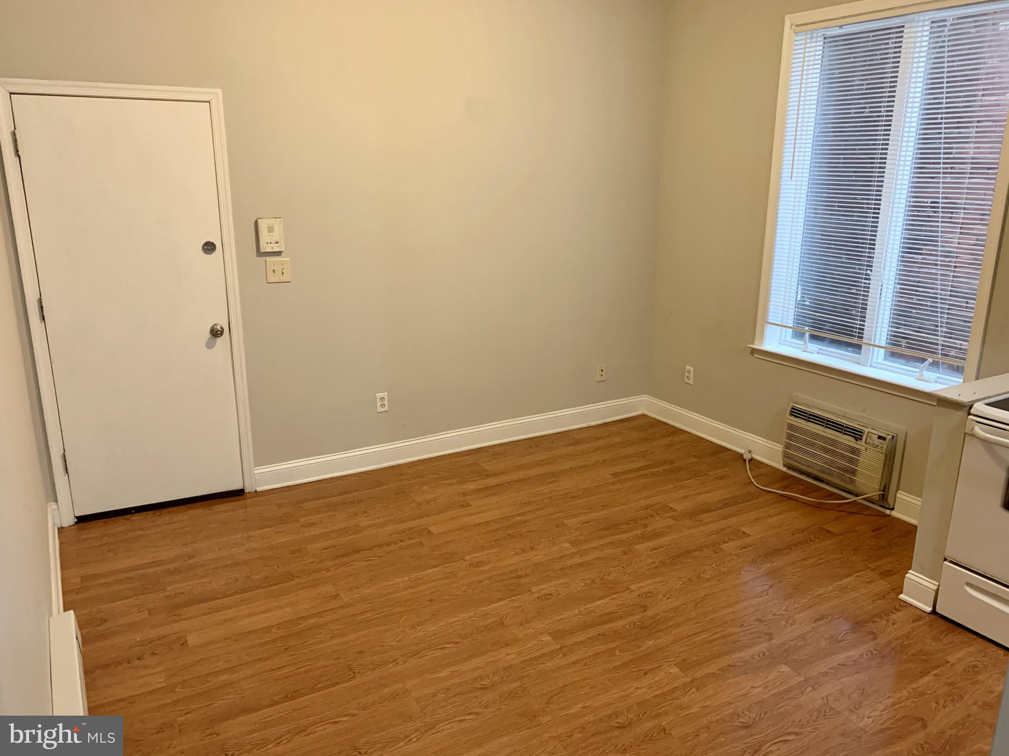 UNIVERSITY CITY - Residential Lease