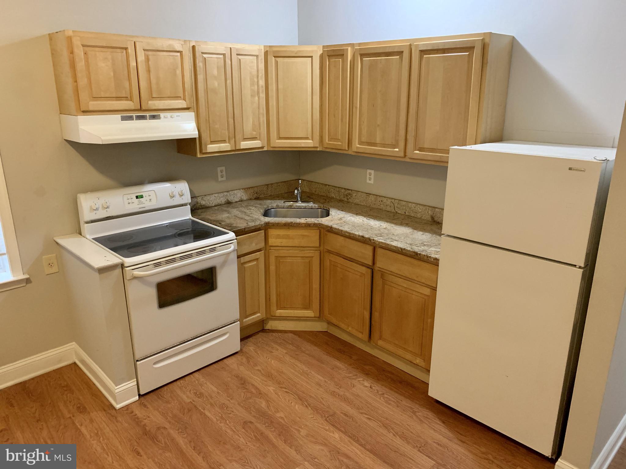 UNIVERSITY CITY - Residential Lease