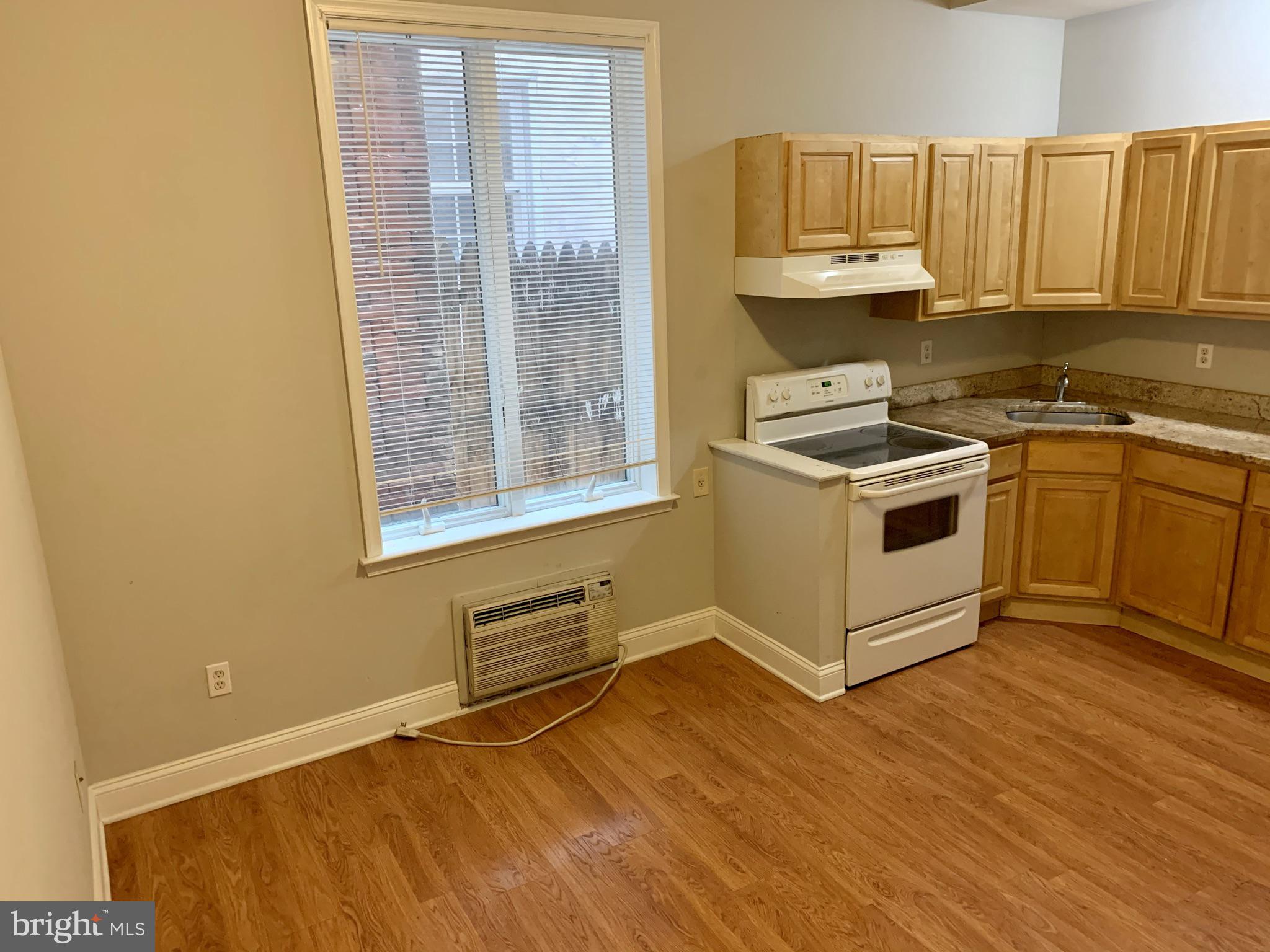 UNIVERSITY CITY - Residential Lease