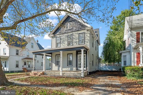 Photo of 47 Dickinson Street, WOODSTOWN, NJ 08098 (MLS # NJSA2016420)