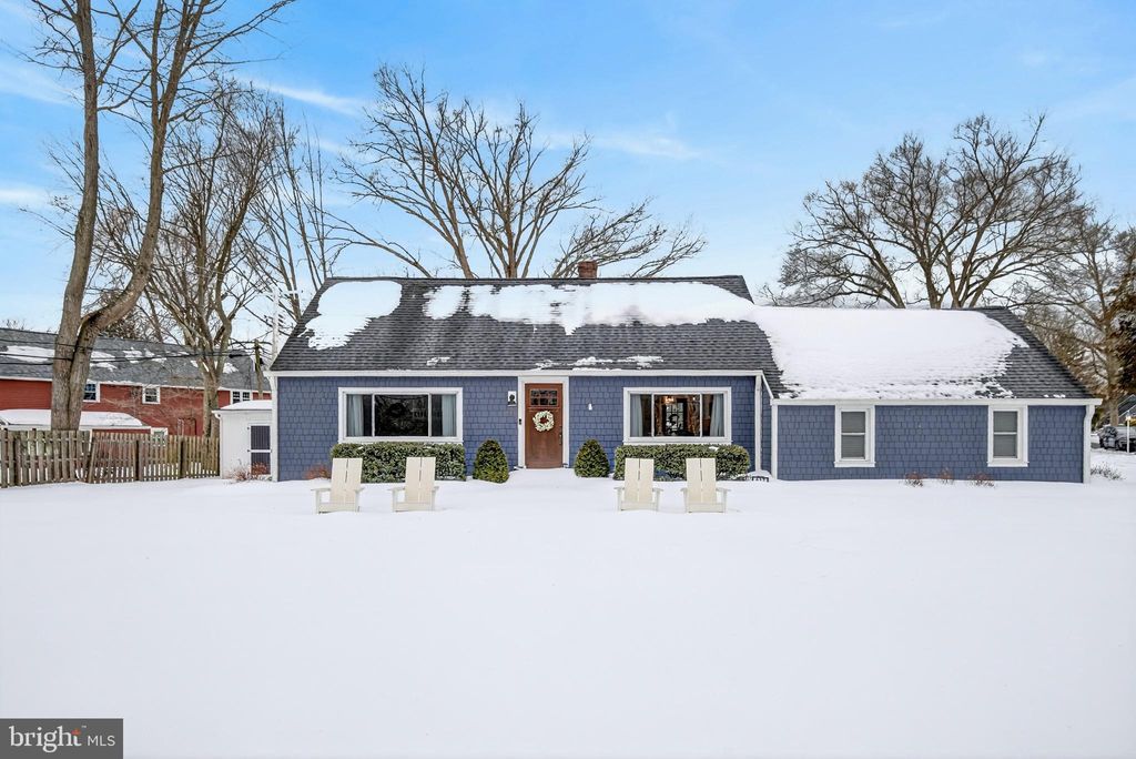 Photo of 827 River Road, YARDLEY, PA 19067 (MLS # PABU2113798)