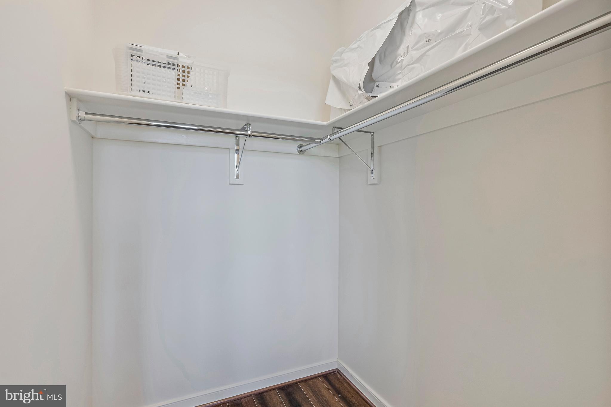 THE SIGNET - Residential