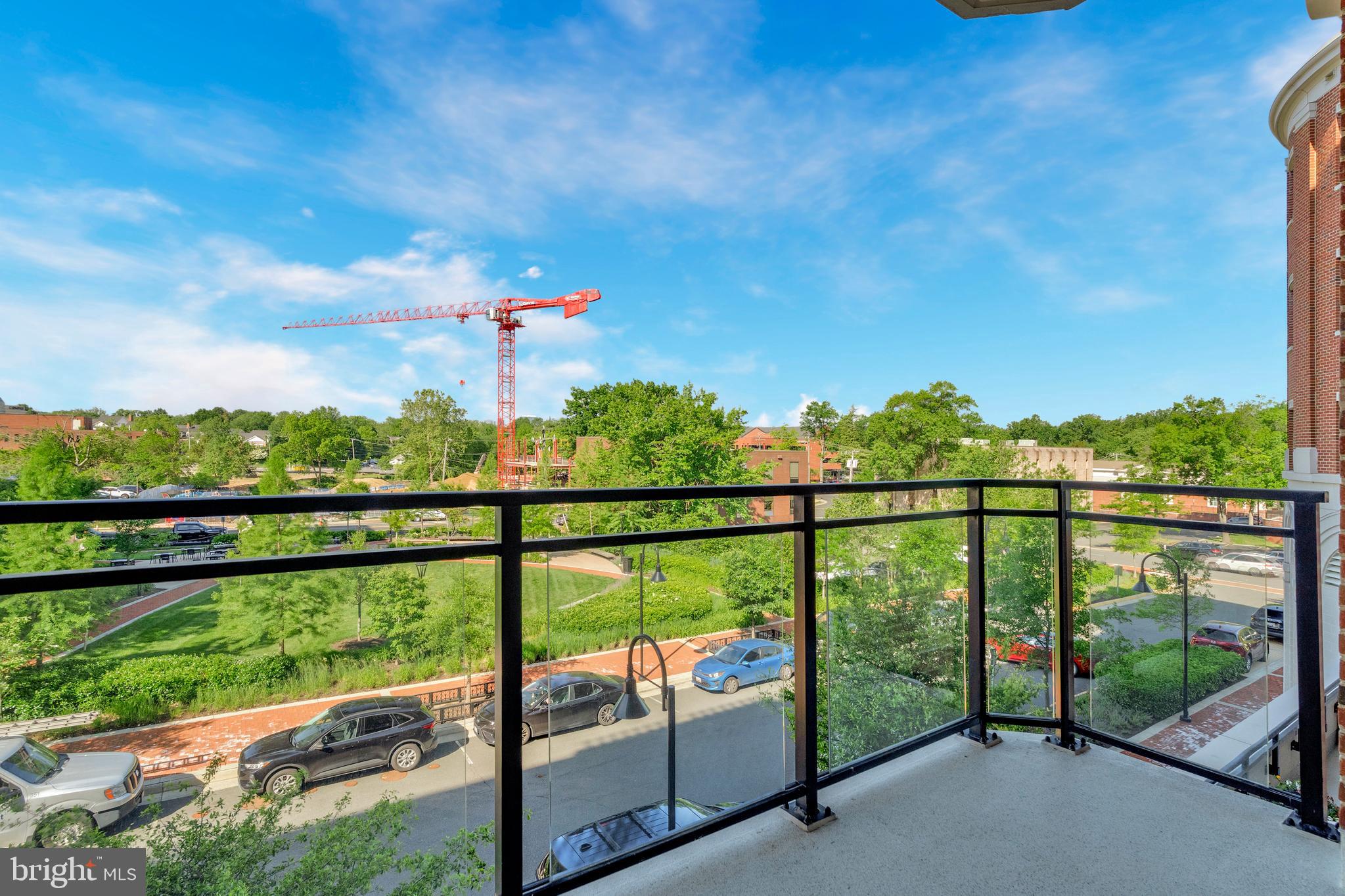 THE SIGNET - Residential