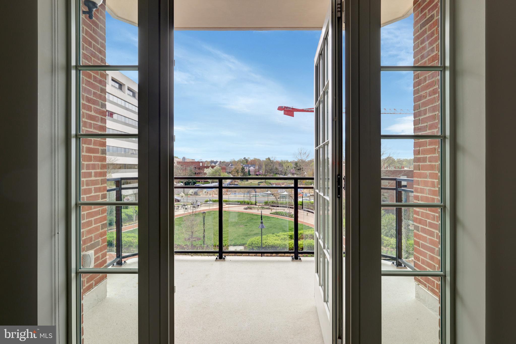 THE SIGNET - Residential