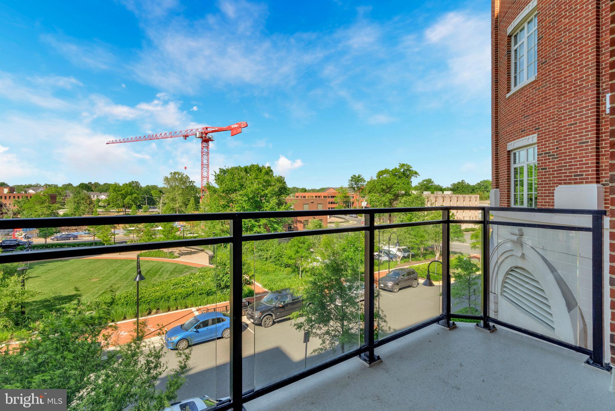 THE SIGNET - Residential