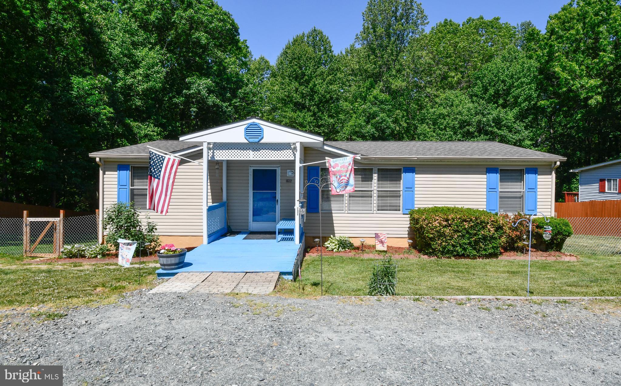 COUNTRY ACRES - Residential