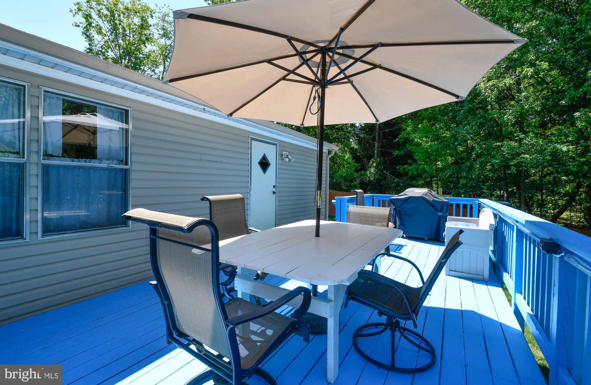 COUNTRY ACRES - Residential